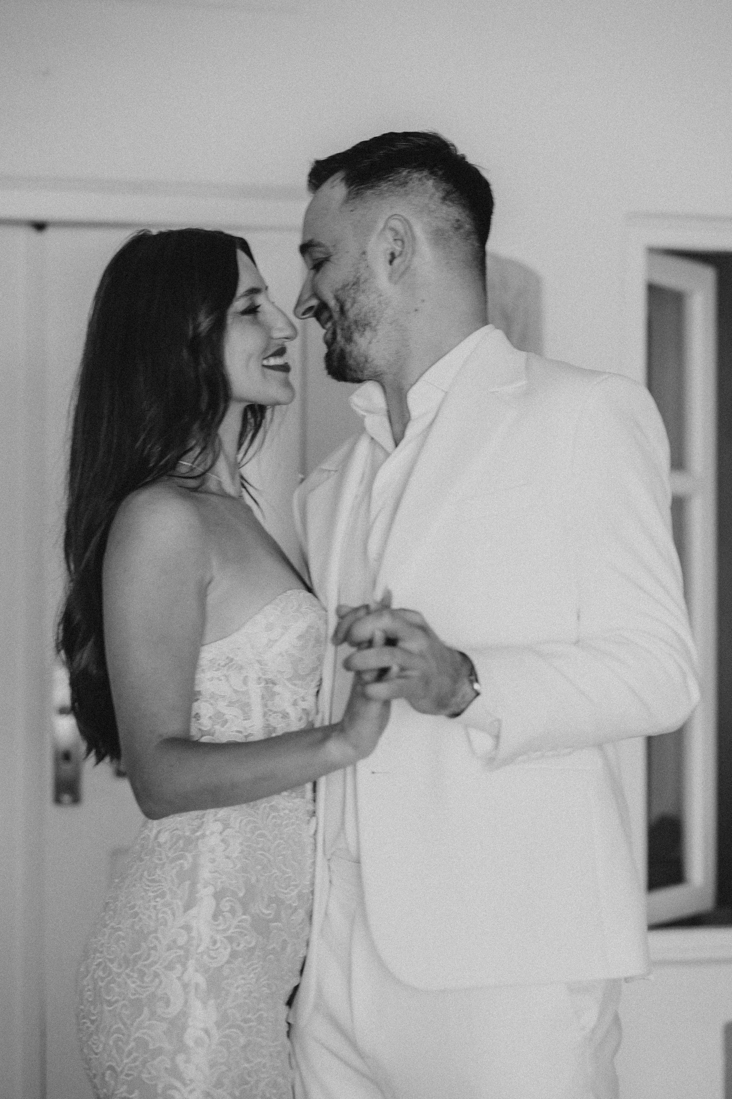 Lore + Razvan | Santorini after wedd. Proud Vision Weddings | Wedding Photography & Film — Servicii profesionale Foto Video Nunta Iasi