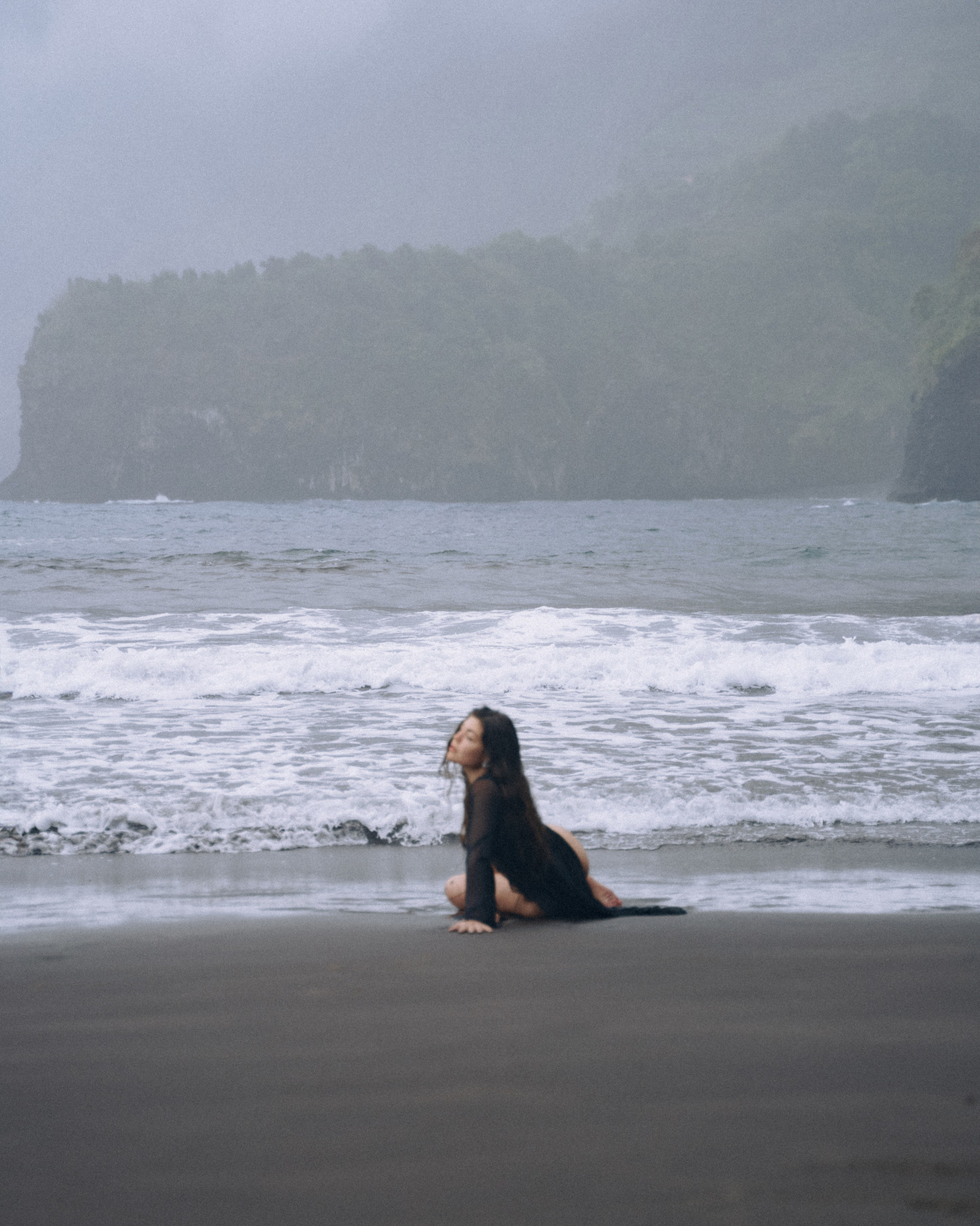 Daria — Seixal Beach Photoshoot in Misty Weather | Photographer Madeira. Your photographer in Madeira
