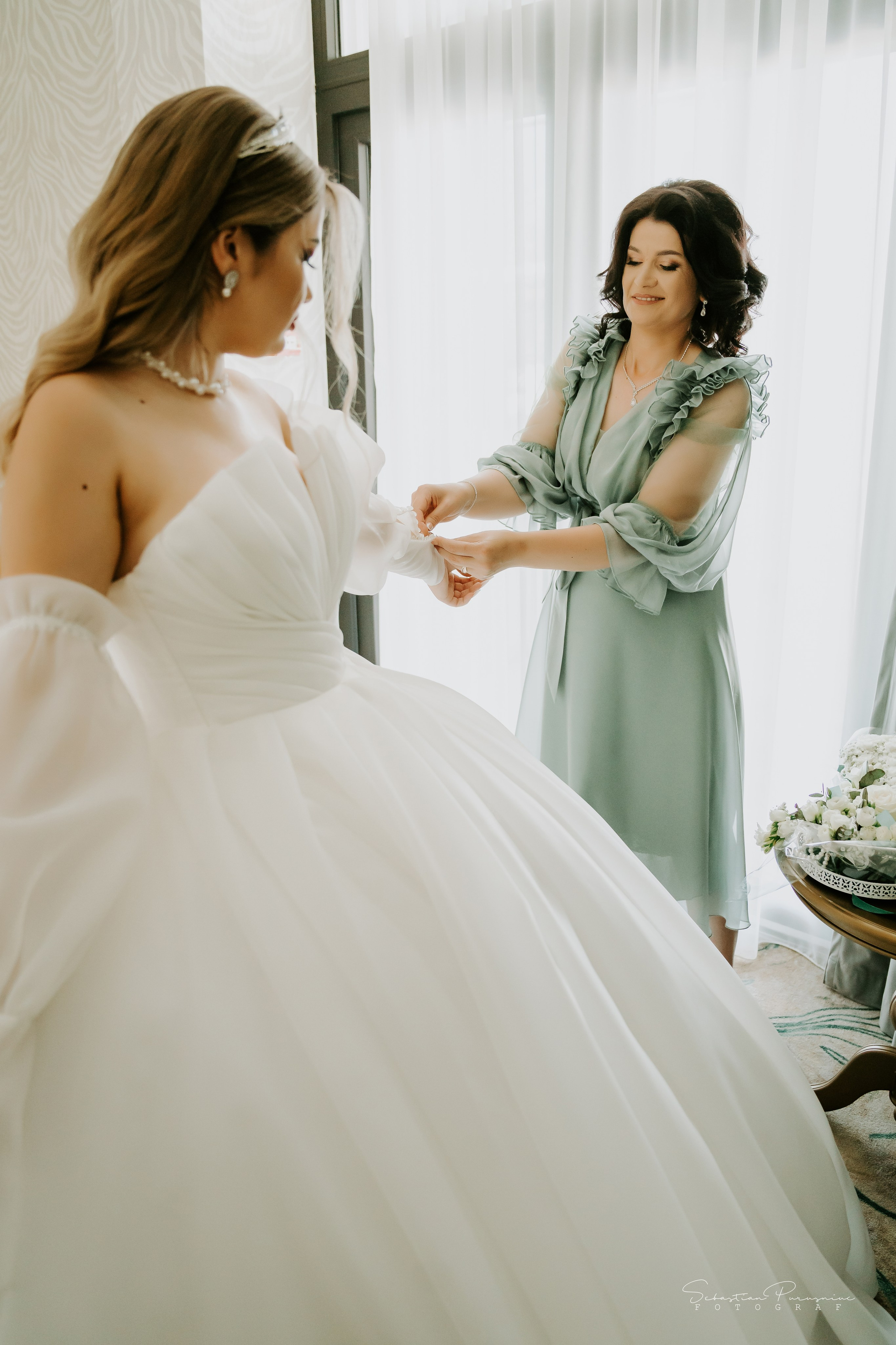 Bianca & Iulian. Sebastian Purusniuc Fotograf - Iasi