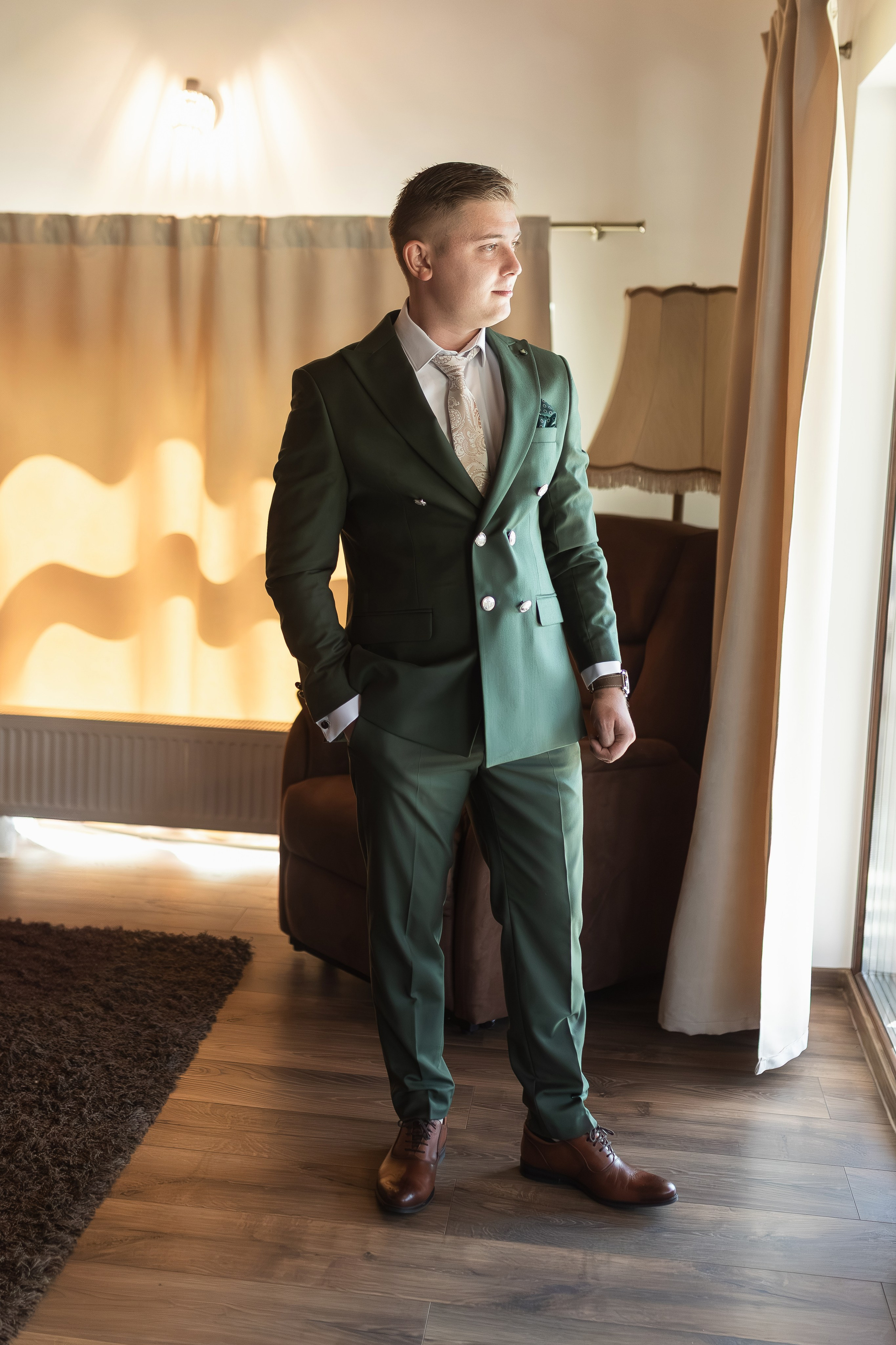 Oana & Andrei. Vlad Aconstantinesei Photographer