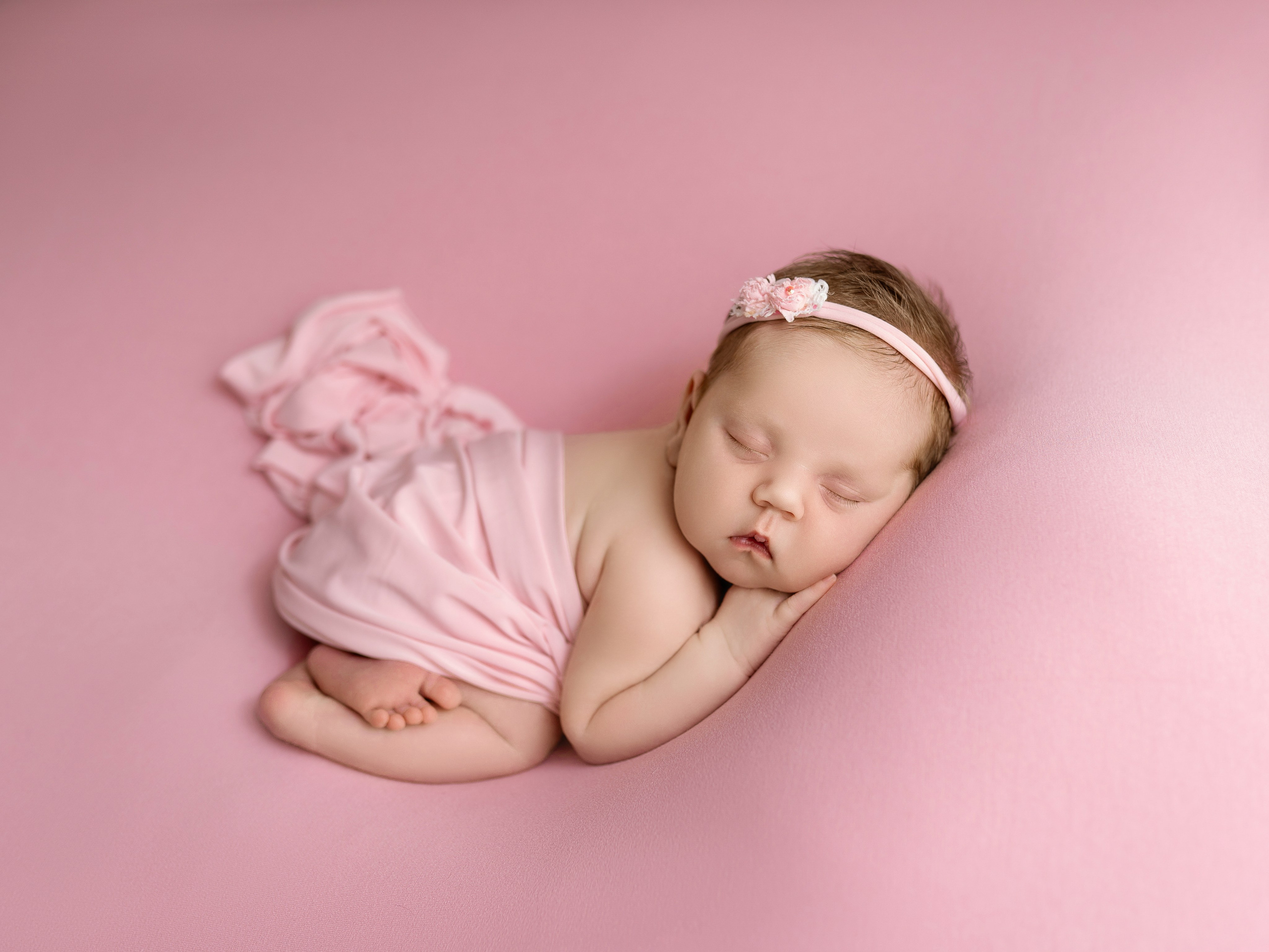 Esu Aleksandra naujagimių ir kudikių fotografė iš Vilniaus