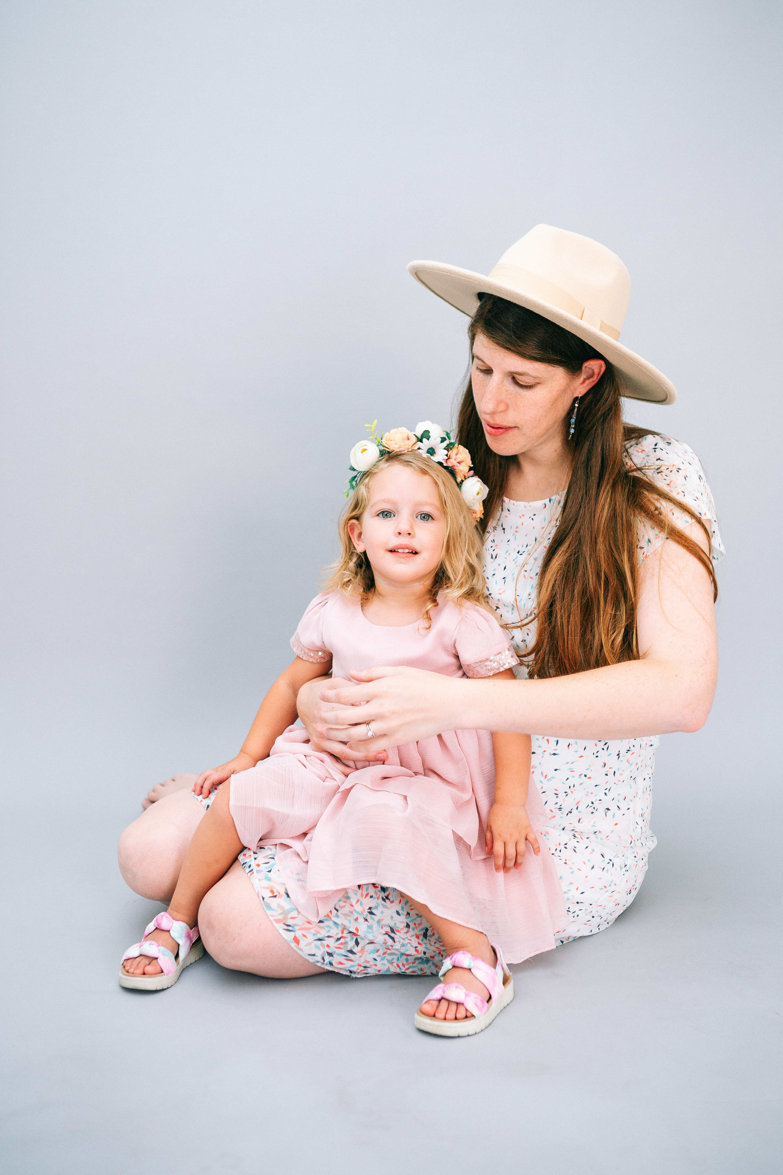 STUDIO SHOOTING. Https://shi-photo.com/