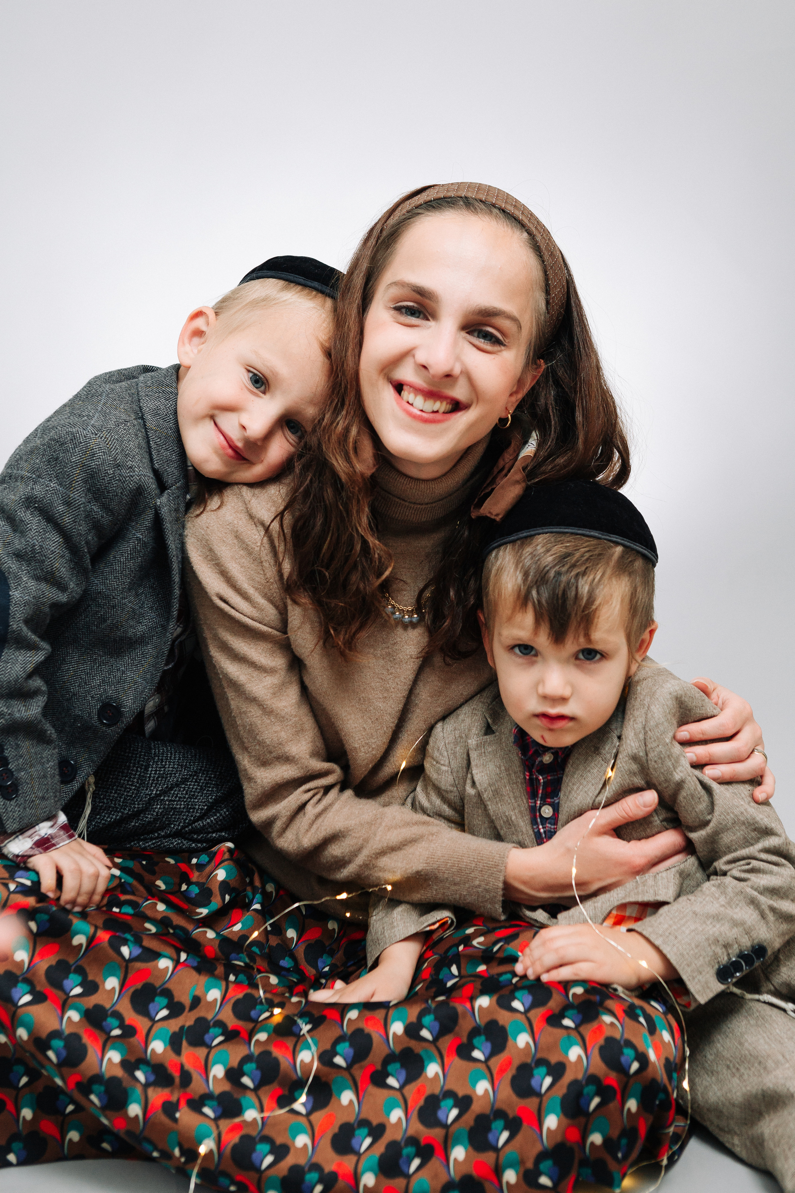 STUDIO SHOOTING. Https://shi-photo.com/