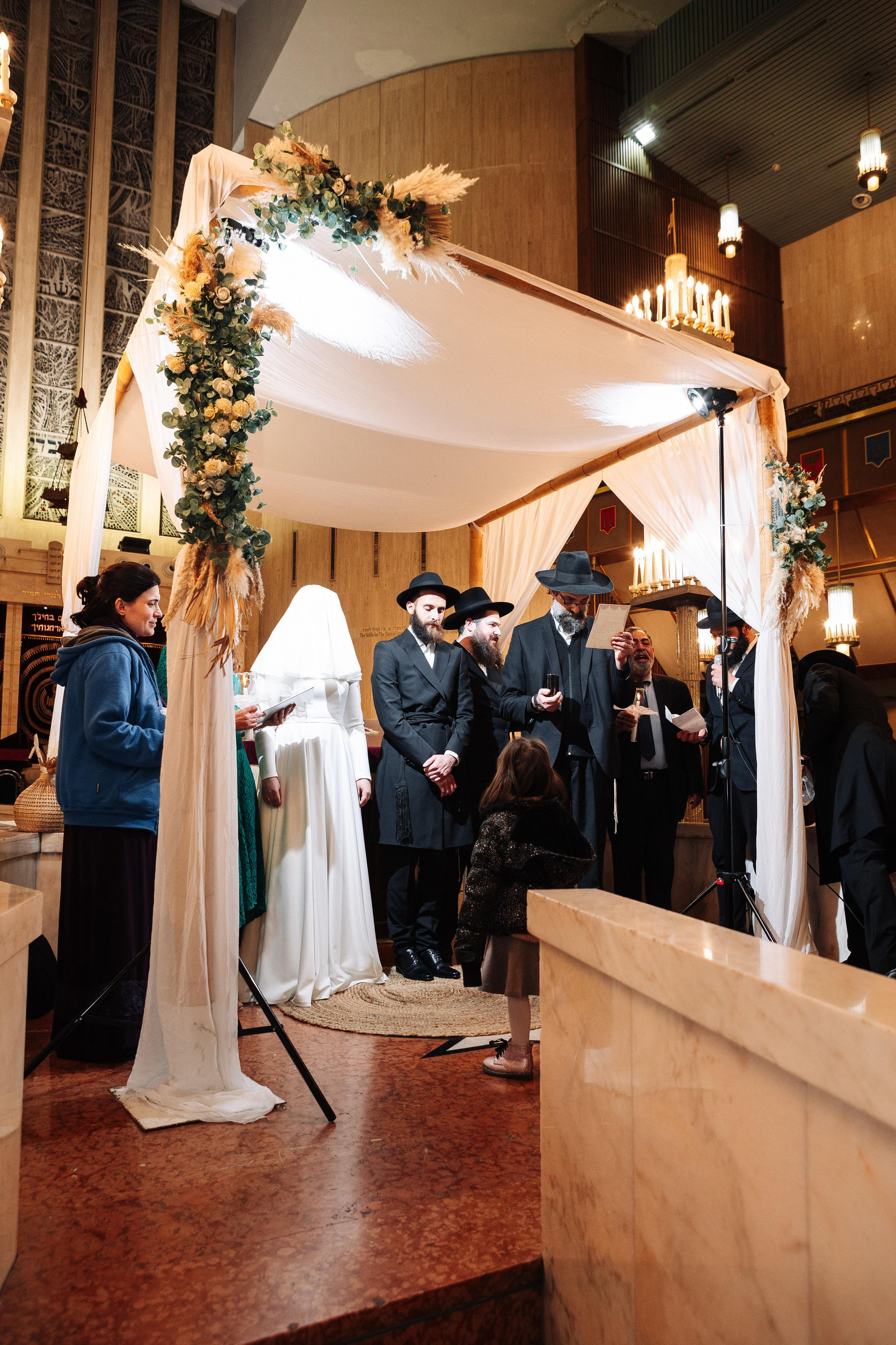 Wedding at the Great Choral Synagogue. PHOTOGRAPHER IN ISRAEL