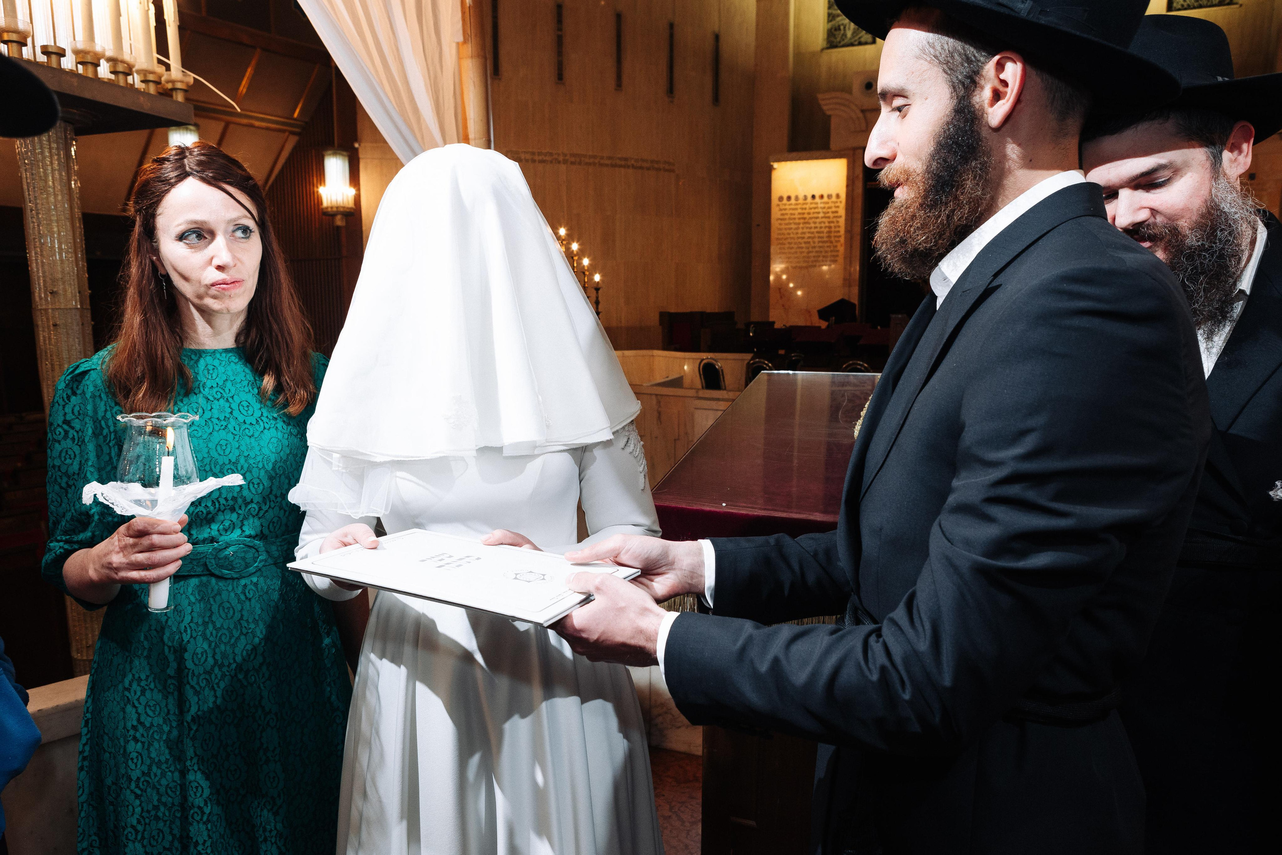 Wedding at the Great Choral Synagogue. PHOTOGRAPHER IN ISRAEL