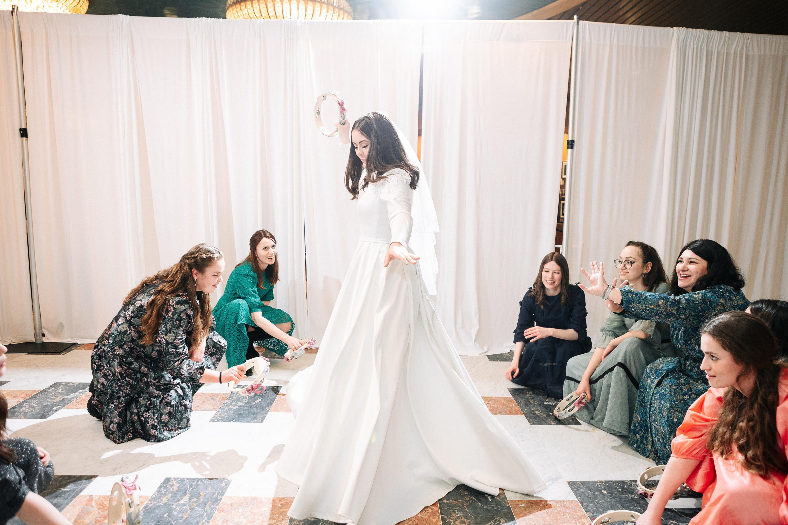 Wedding at the Great Choral Synagogue. PHOTOGRAPHER IN ISRAEL
