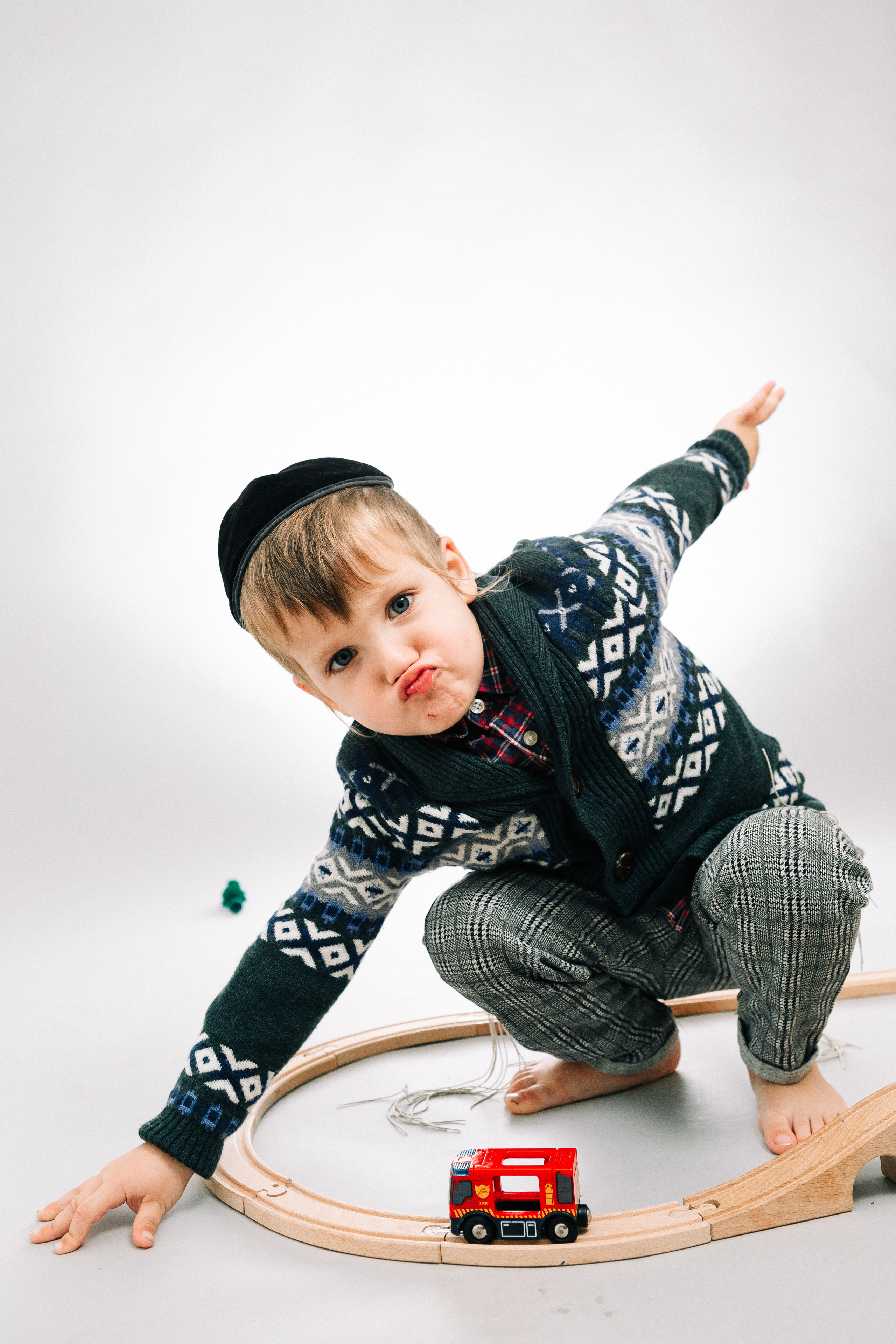 STUDIO SHOOTING. Https://shi-photo.com/