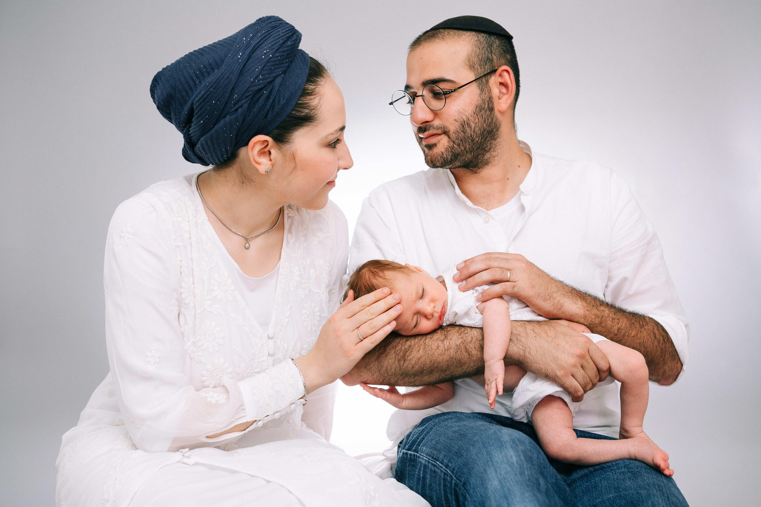 STUDIO SHOOTING. Https://shi-photo.com/