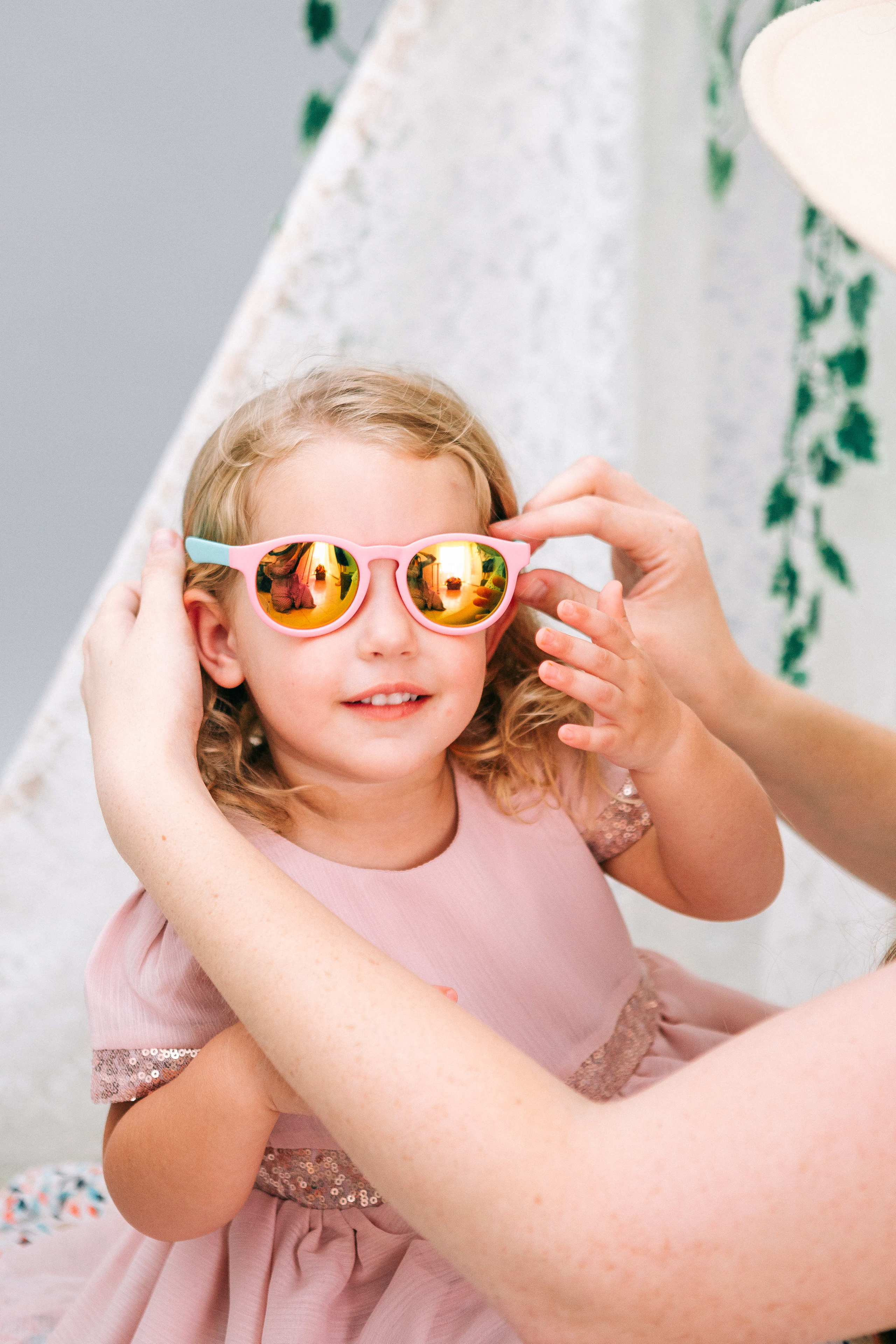 STUDIO SHOOTING. Https://shi-photo.com/