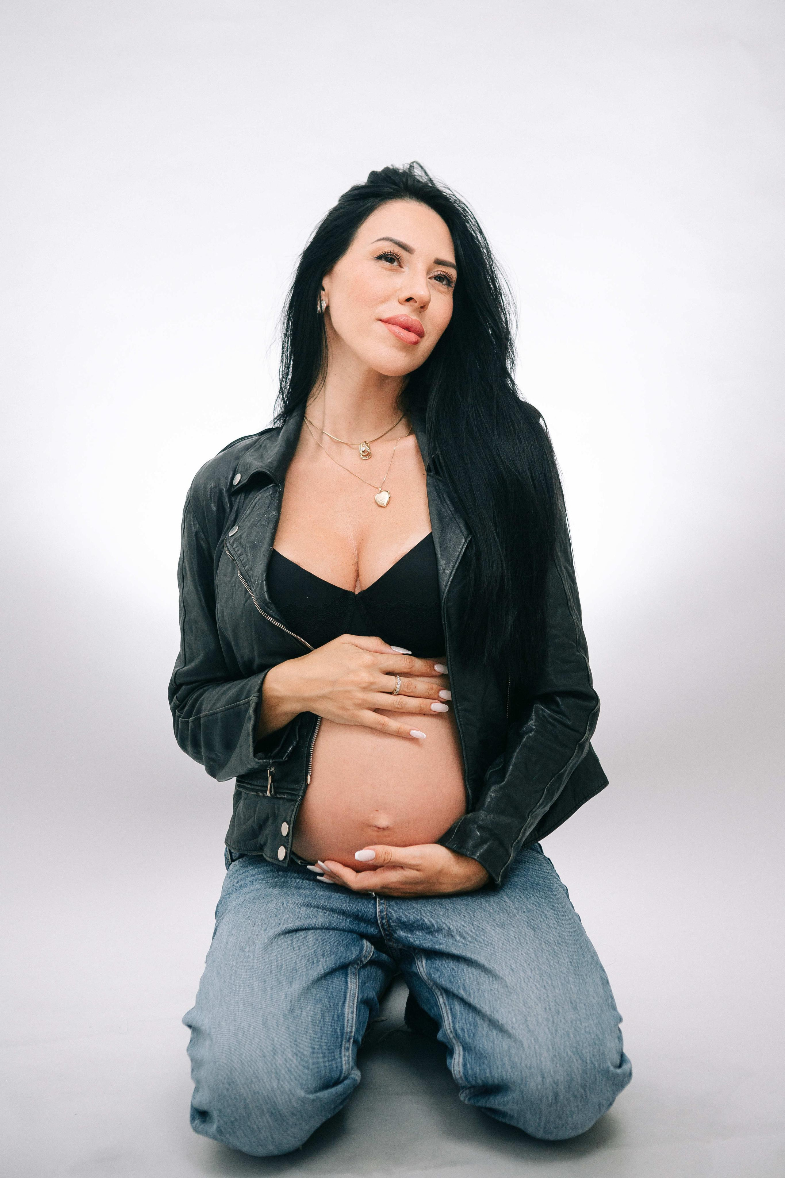 STUDIO SHOOTING. Https://shi-photo.com/