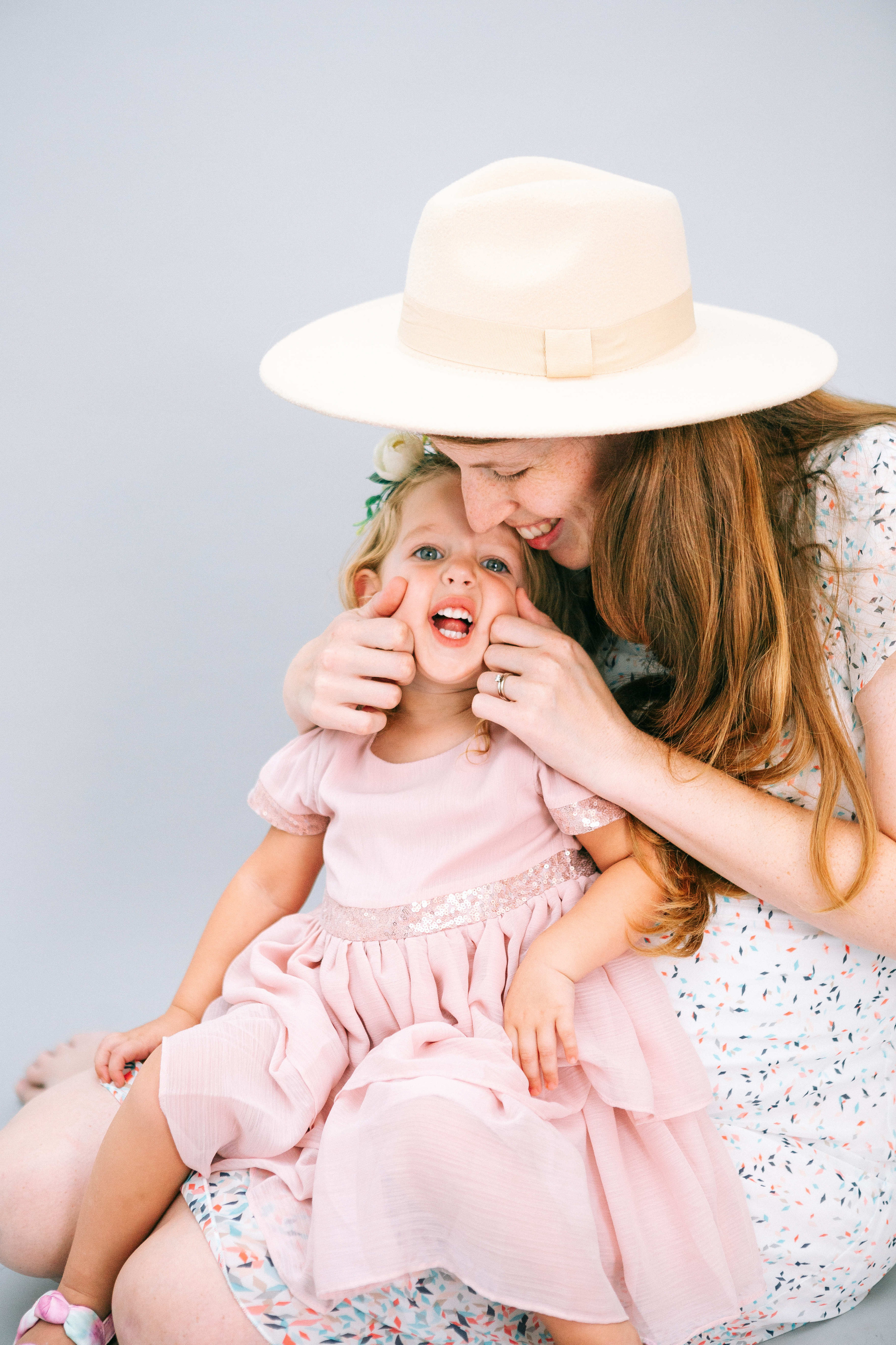 STUDIO SHOOTING. Https://shi-photo.com/