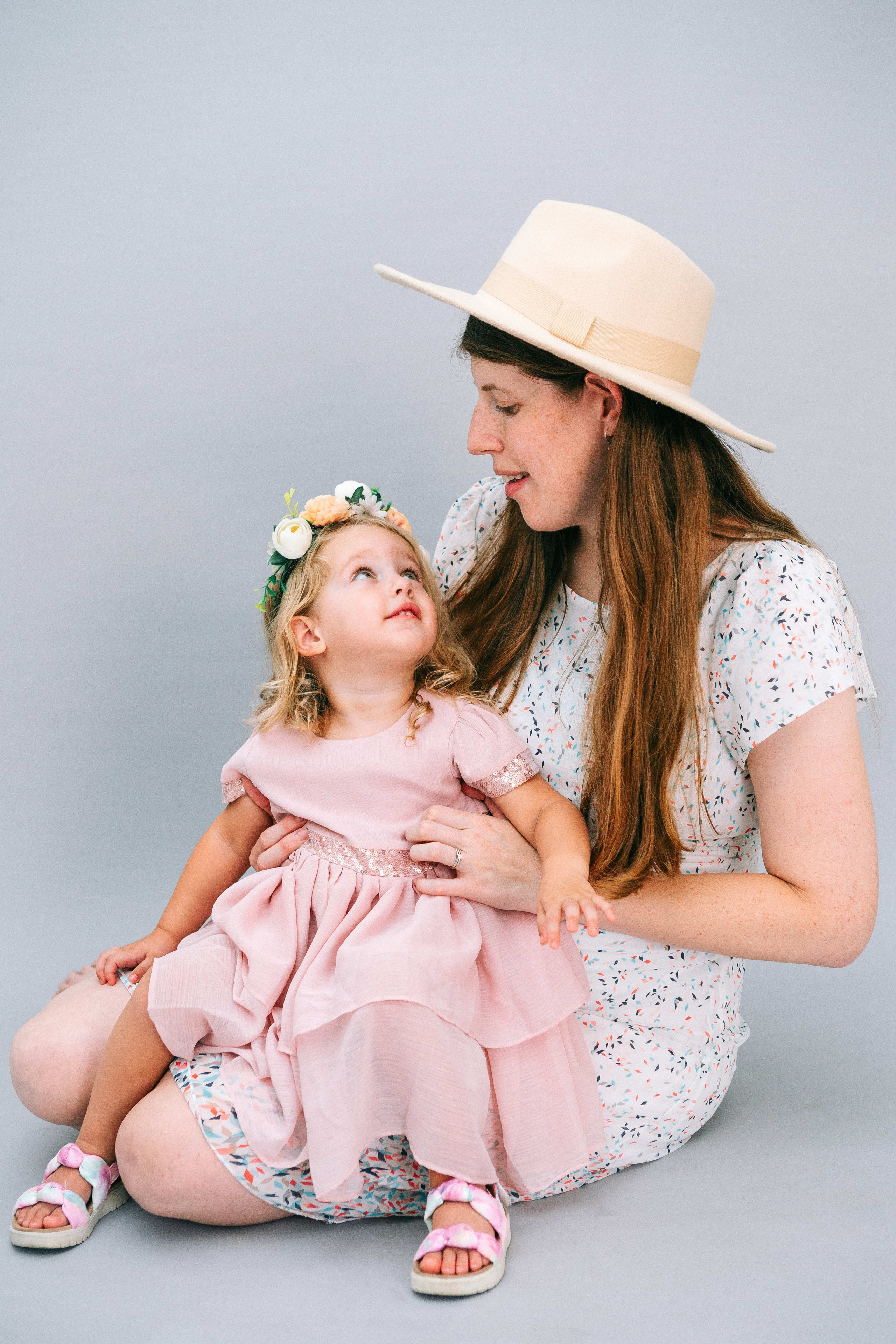 STUDIO SHOOTING. Https://shi-photo.com/