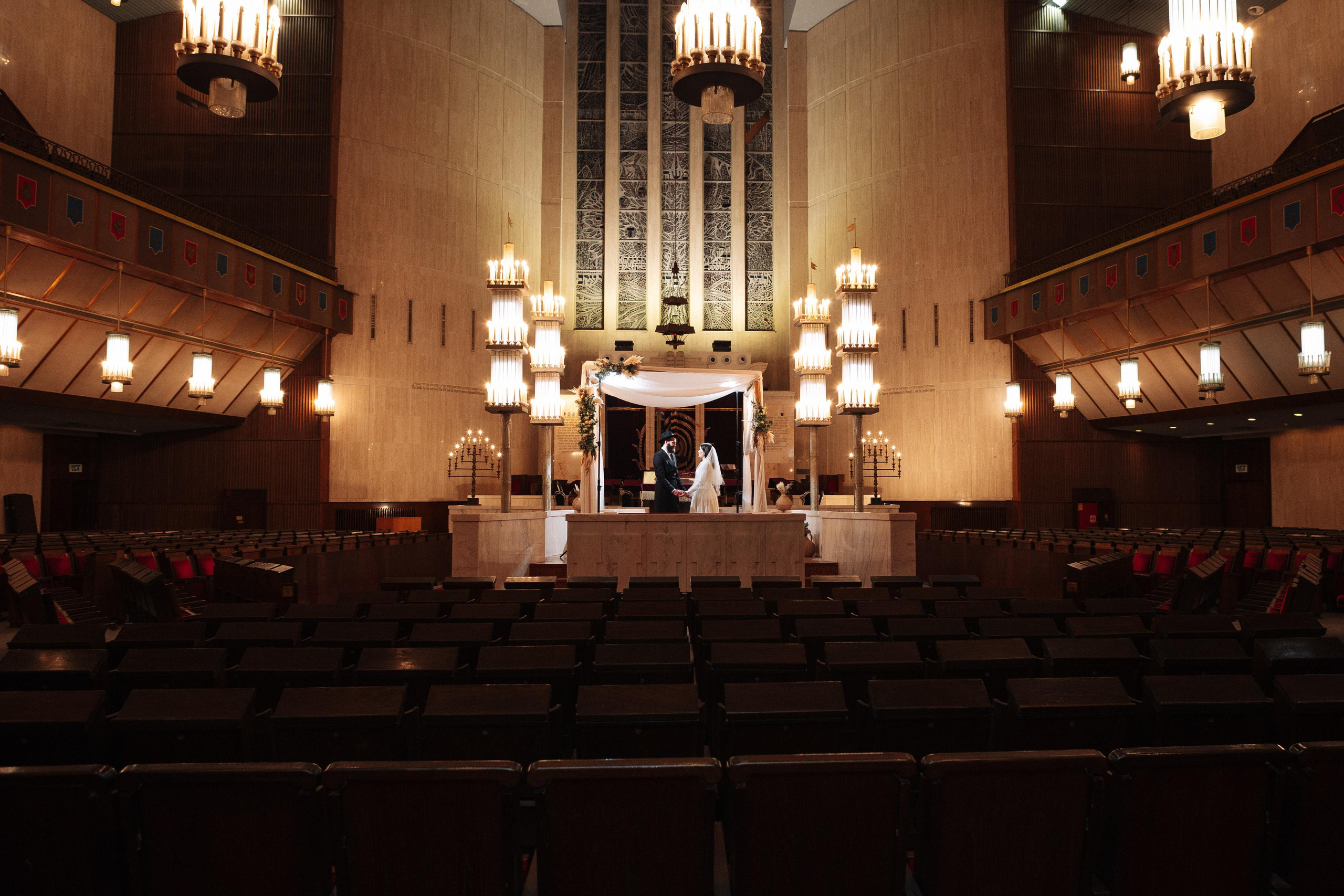Wedding at the Great Choral Synagogue. PHOTOGRAPHER IN ISRAEL