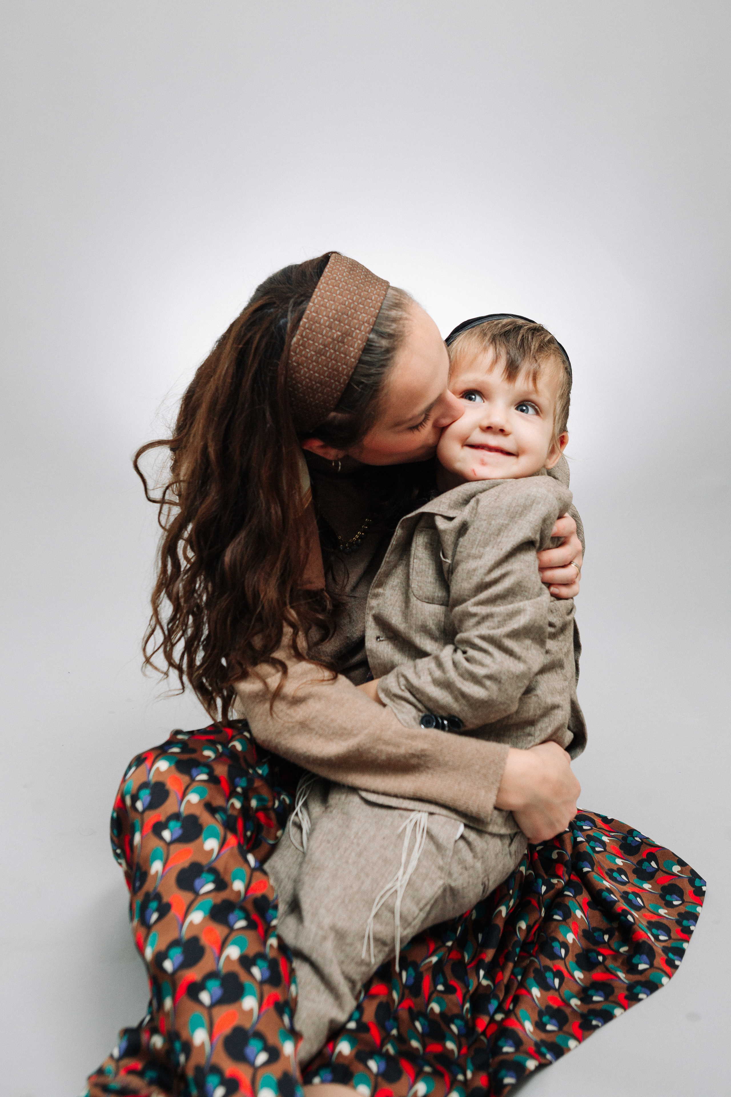 STUDIO SHOOTING. Https://shi-photo.com/