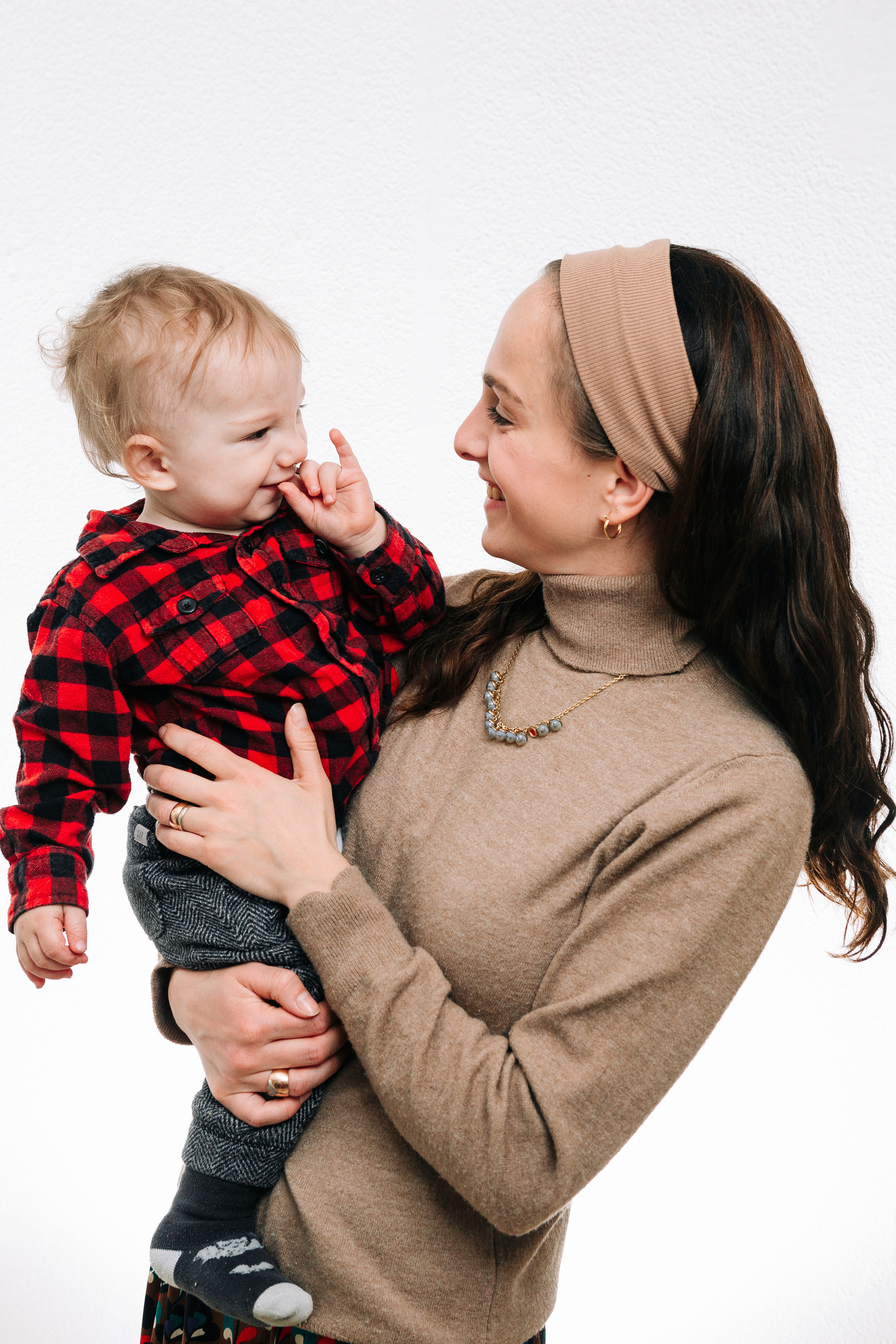 STUDIO SHOOTING. Https://shi-photo.com/