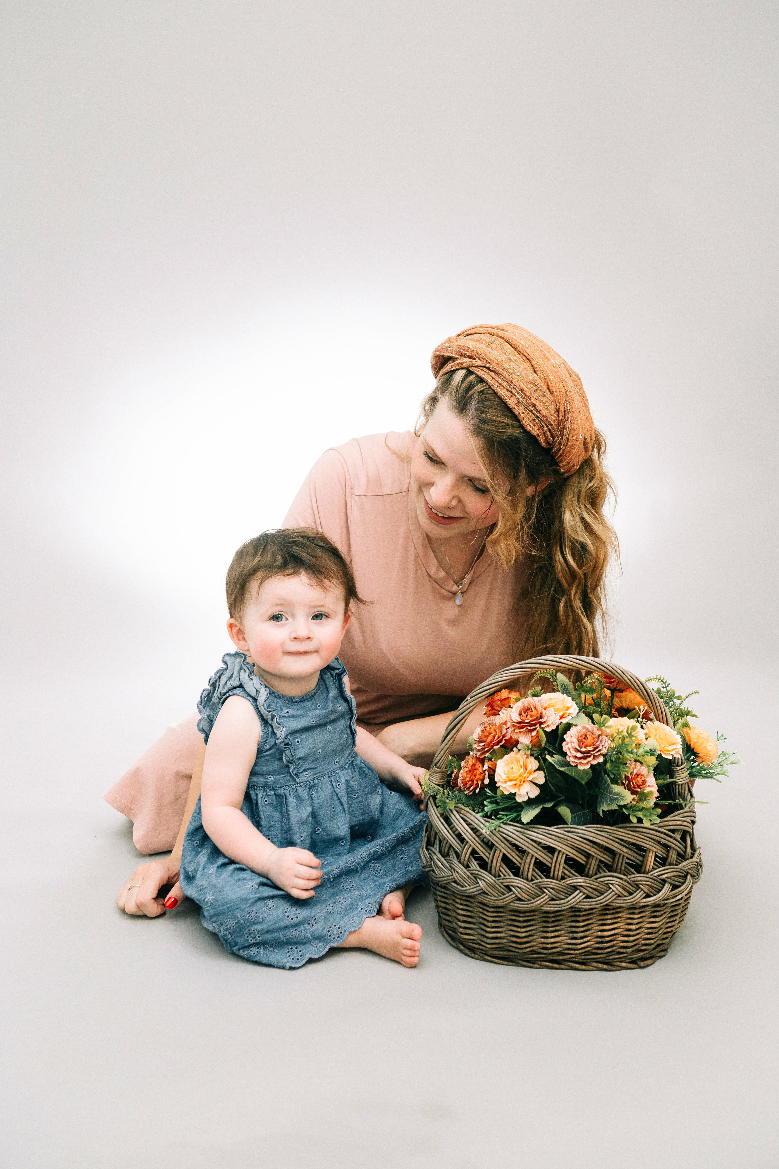 STUDIO SHOOTING. Https://shi-photo.com/