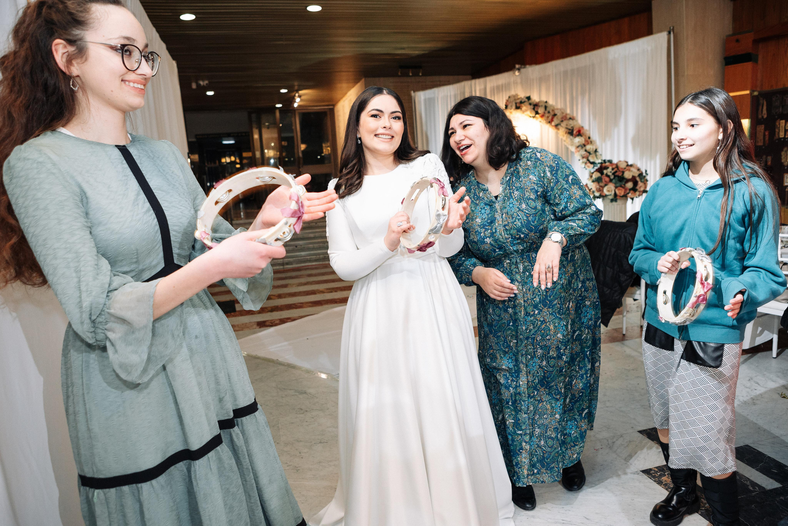 Wedding at the Great Choral Synagogue. PHOTOGRAPHER IN ISRAEL