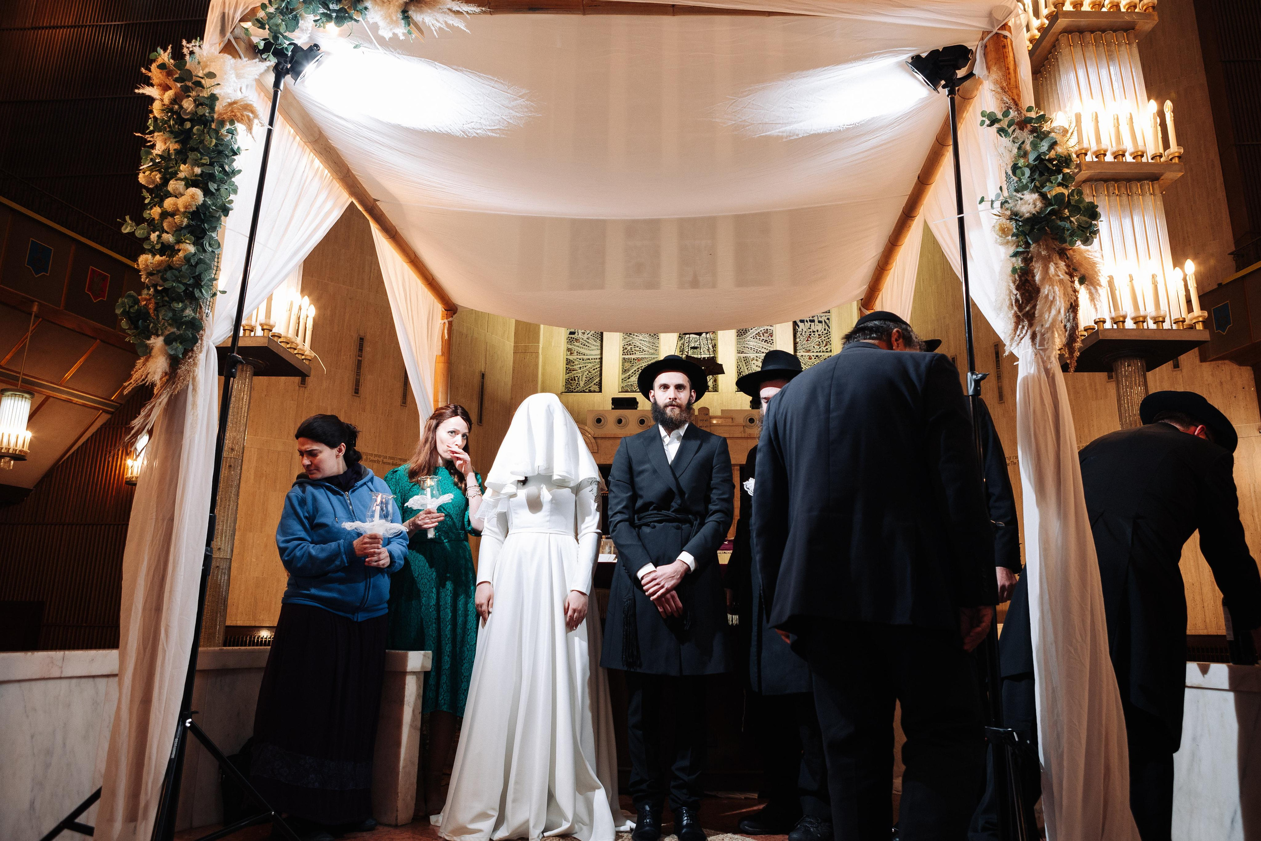 Wedding at the Great Choral Synagogue. PHOTOGRAPHER IN ISRAEL