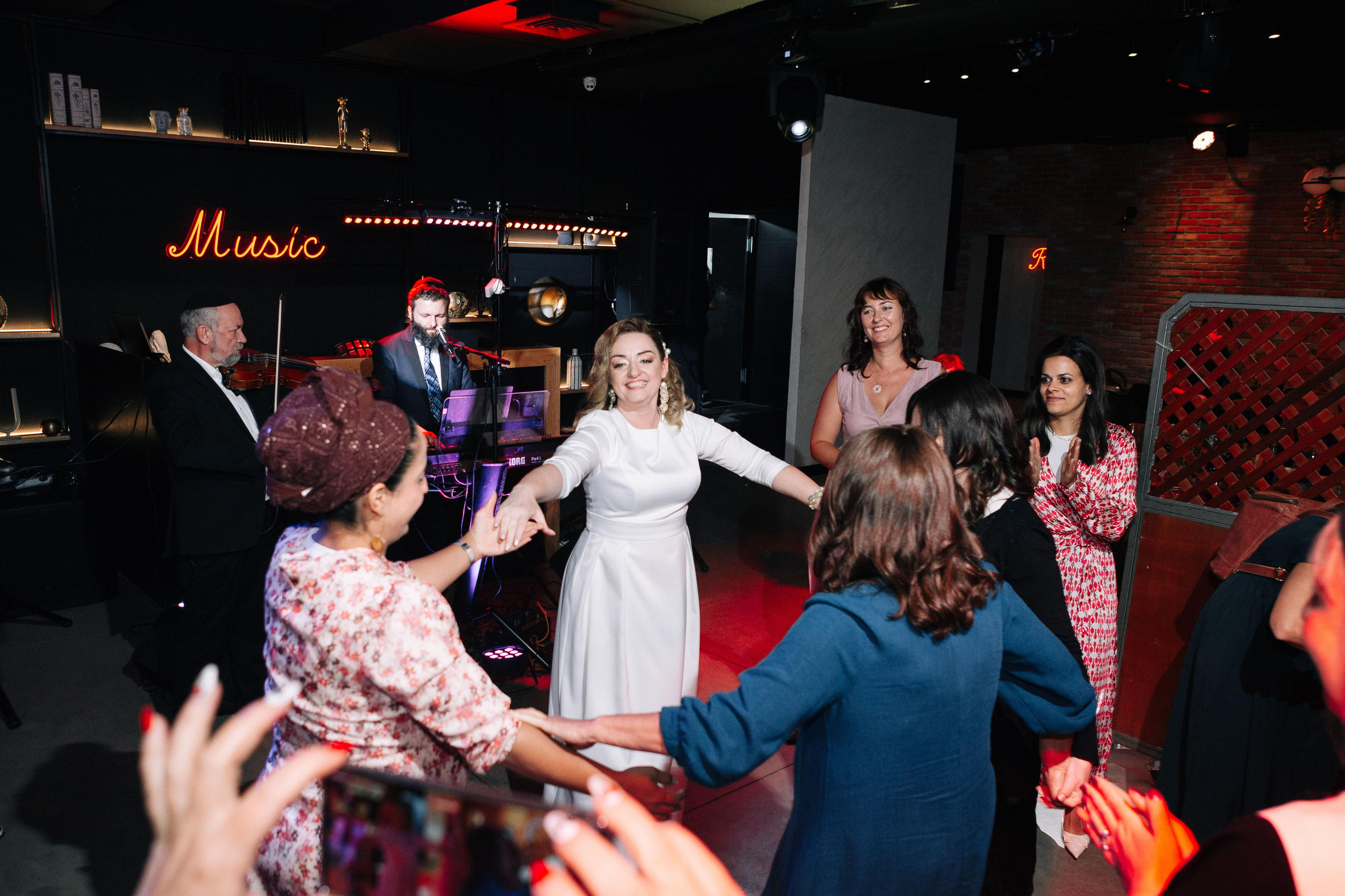 ALEX AND ESTER (Wedding Day). Https://shi-photo.com/