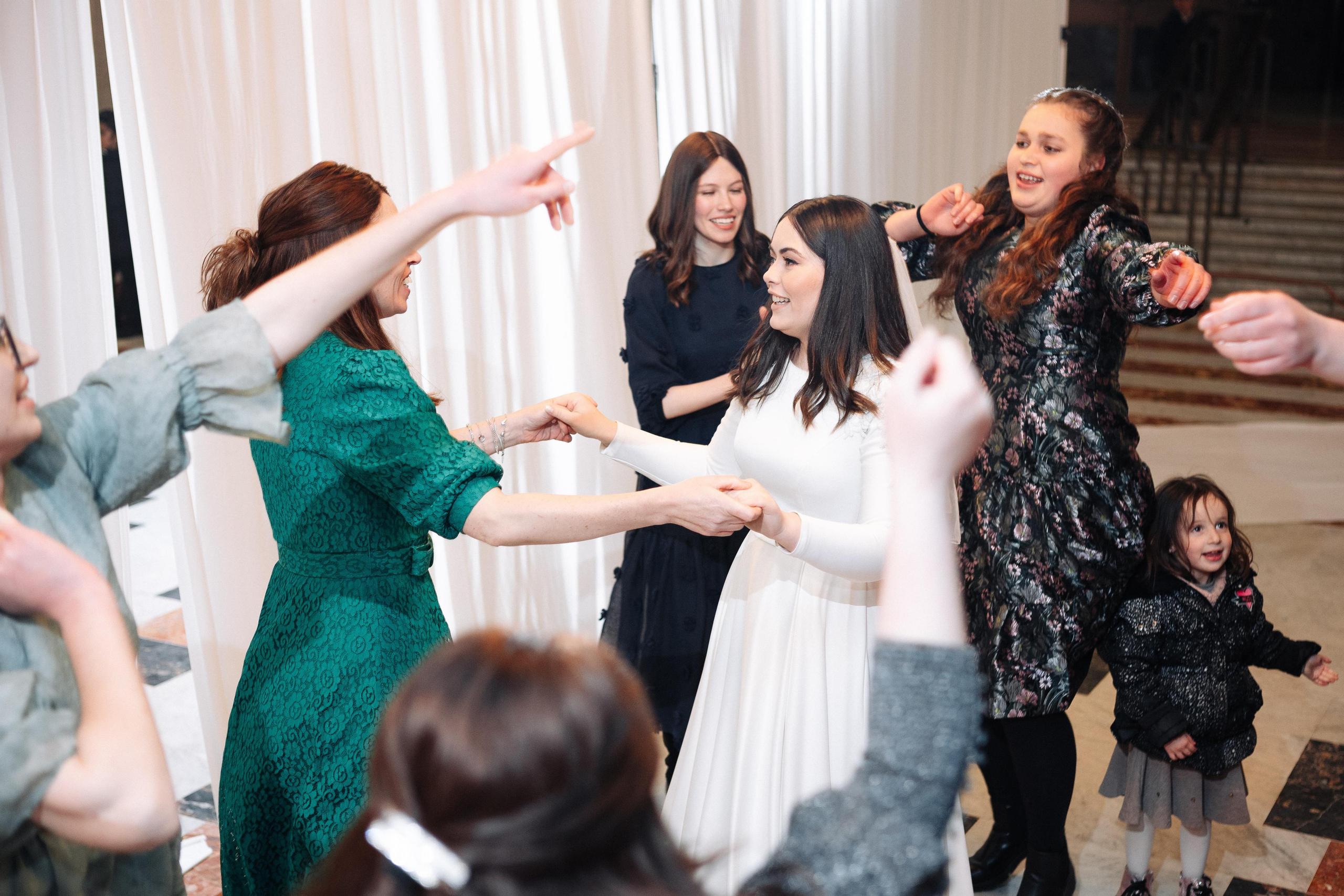 Wedding at the Great Choral Synagogue. PHOTOGRAPHER IN ISRAEL
