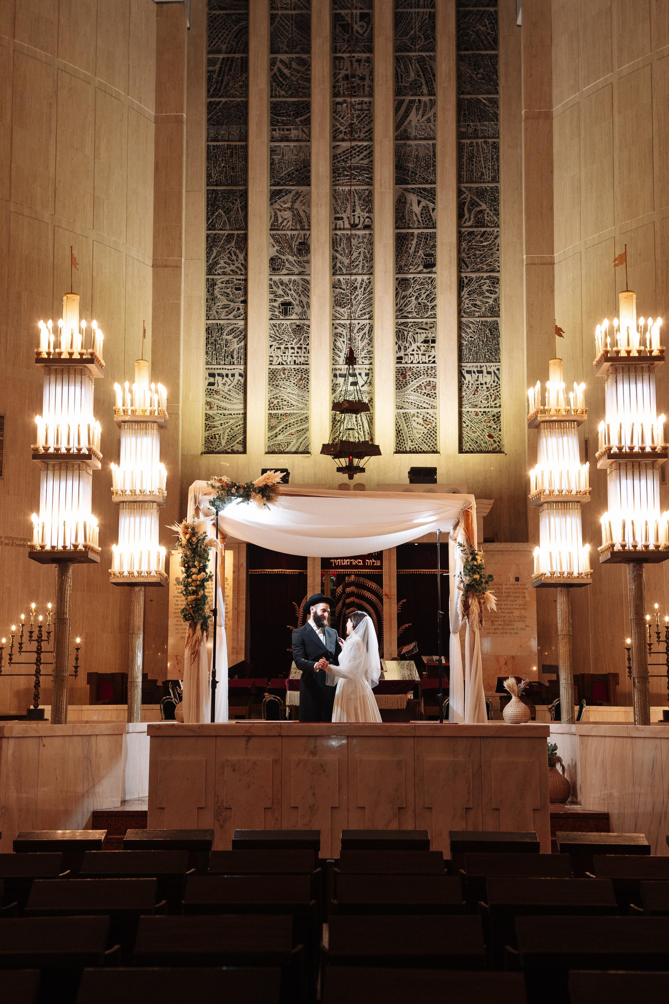 Wedding at the Great Choral Synagogue. PHOTOGRAPHER IN ISRAEL