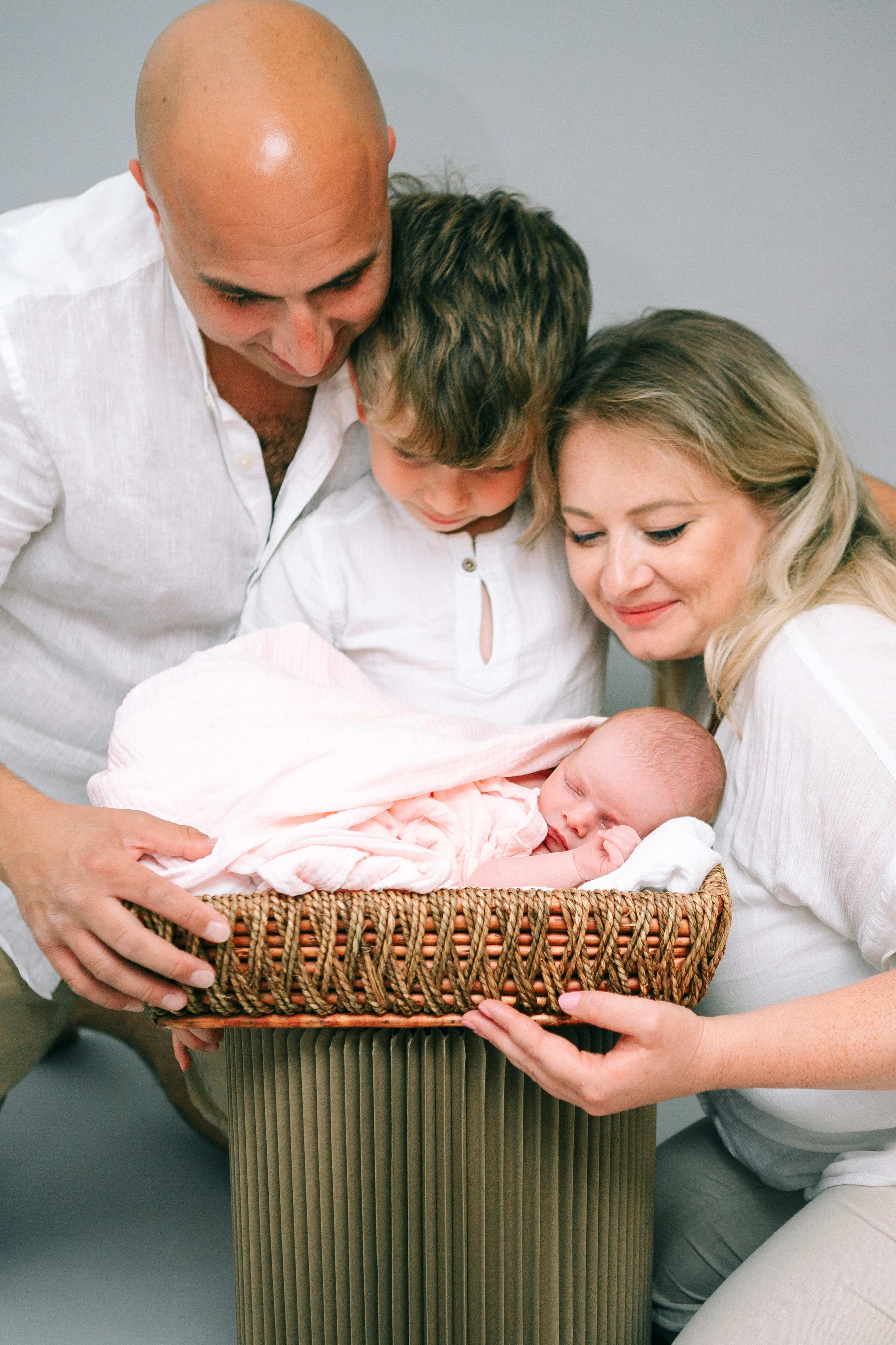 STUDIO SHOOTING. Https://shi-photo.com/