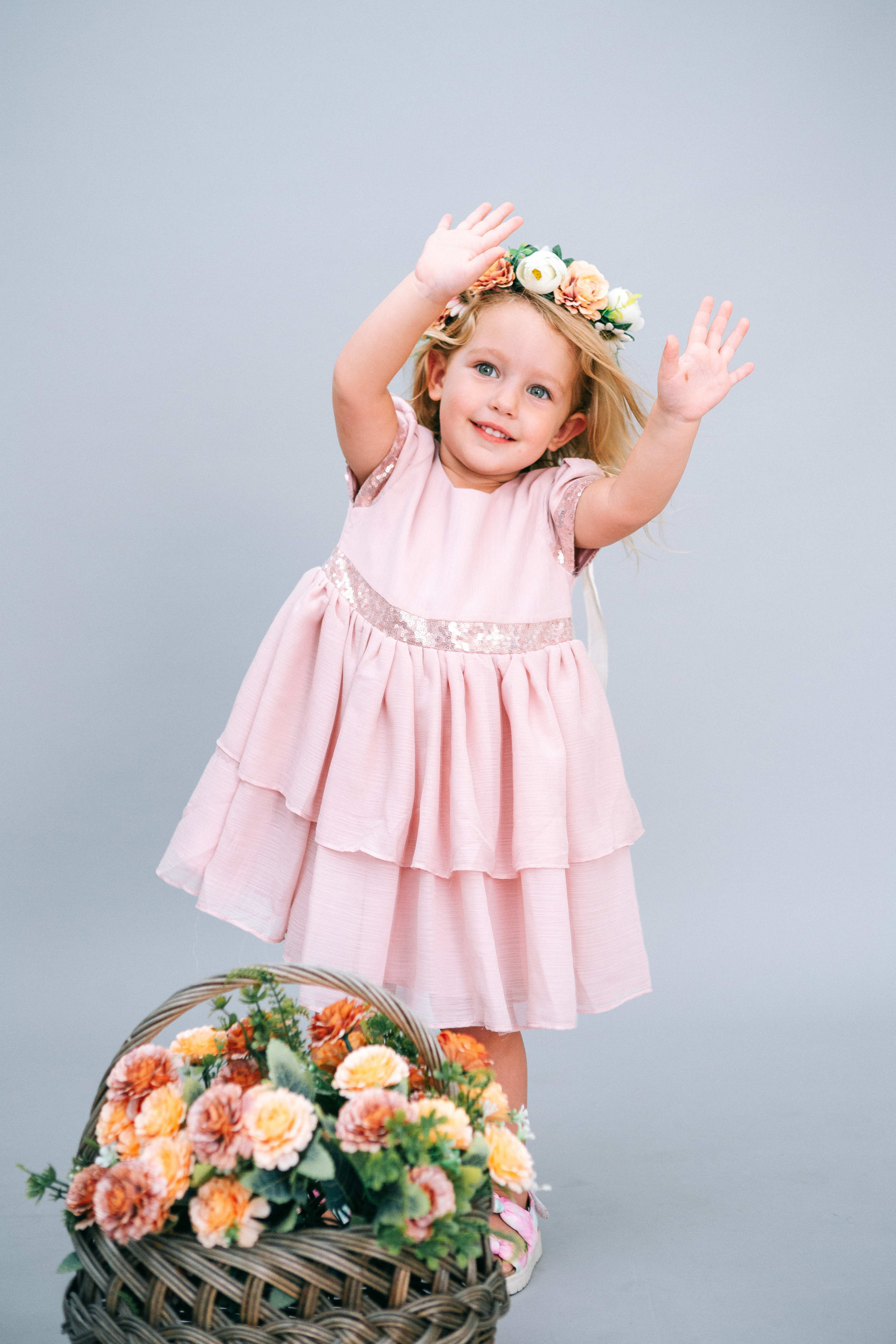 STUDIO SHOOTING. Https://shi-photo.com/