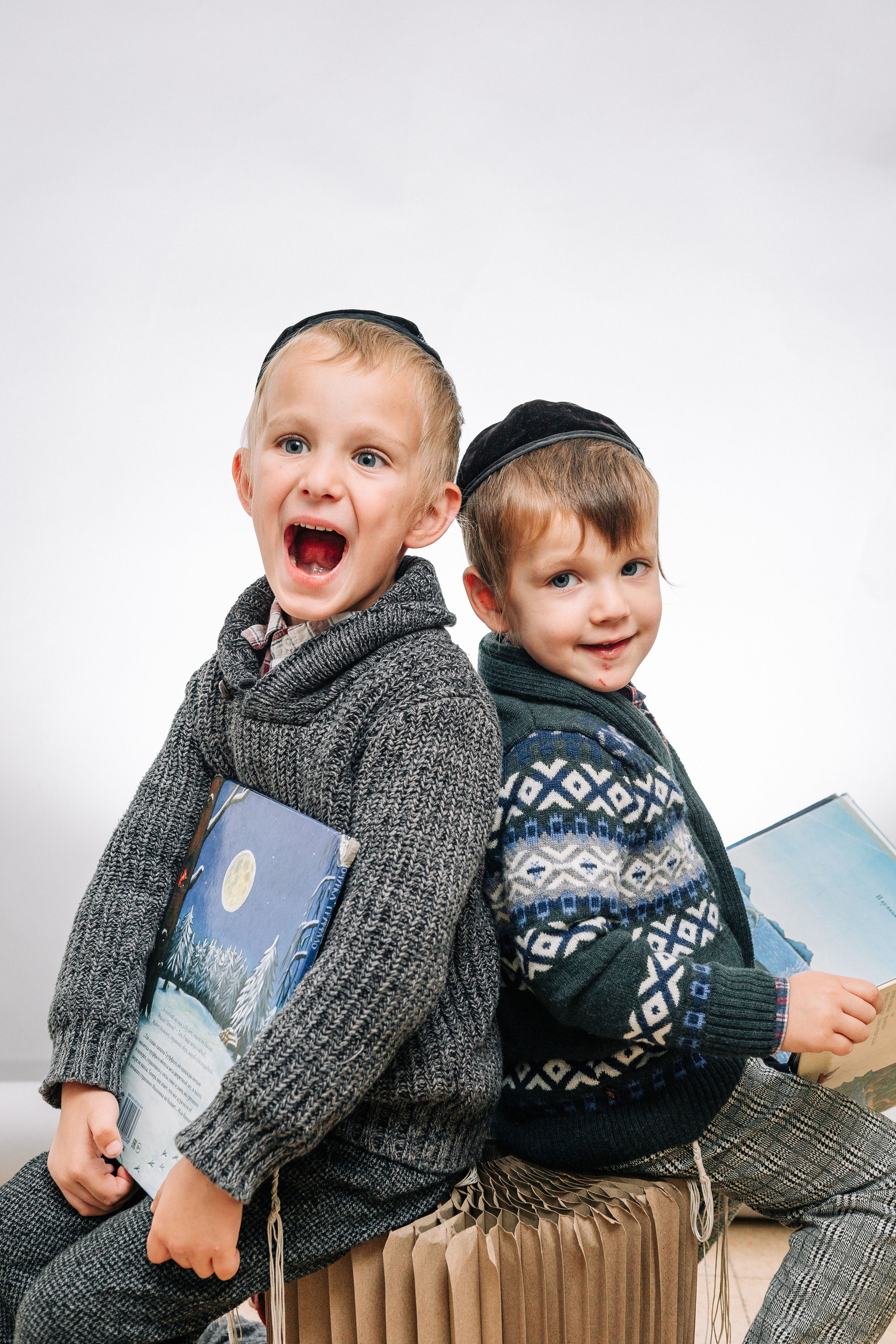 STUDIO SHOOTING. Https://shi-photo.com/