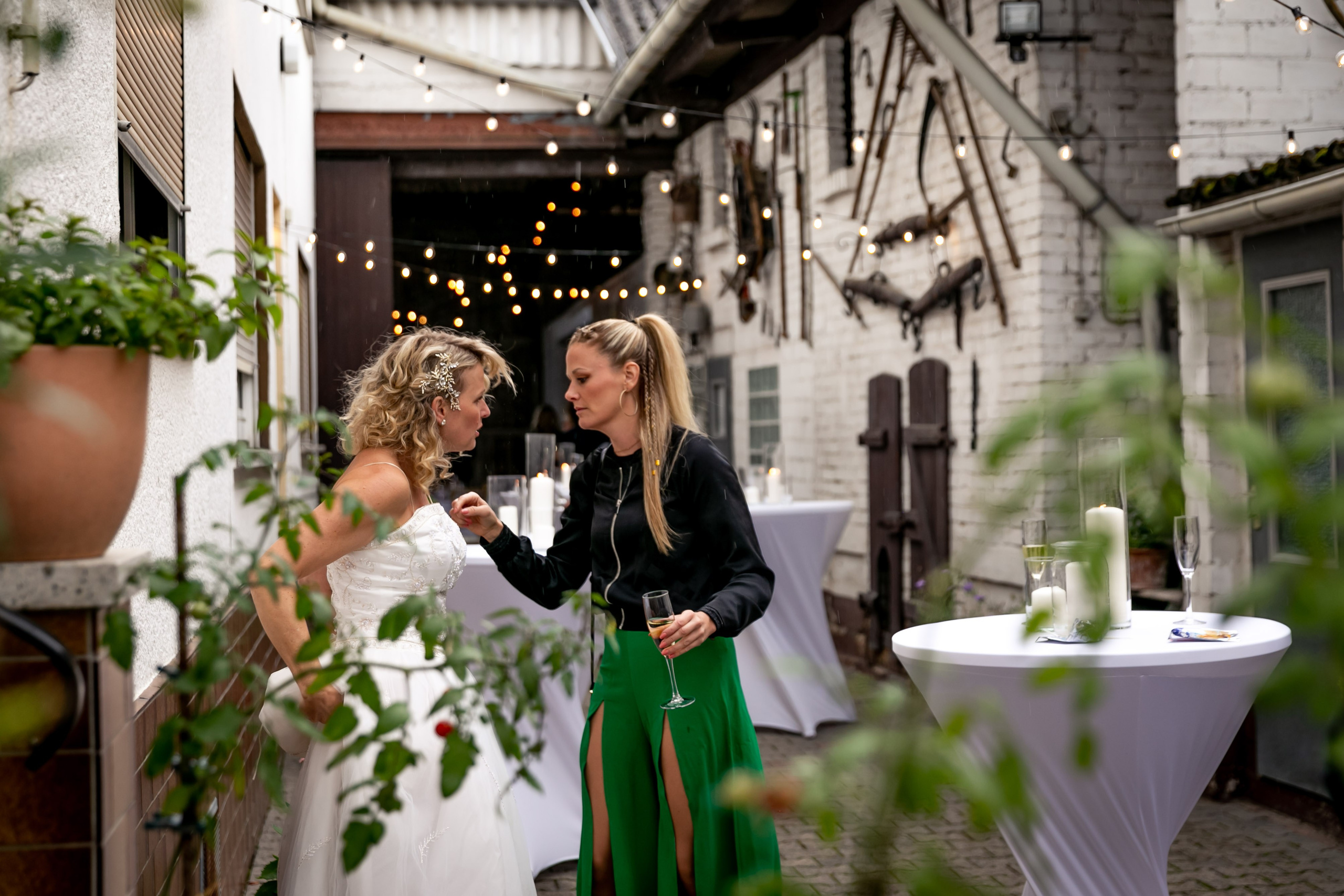 Wedding video Berlin – cinematic film at Museum Island.