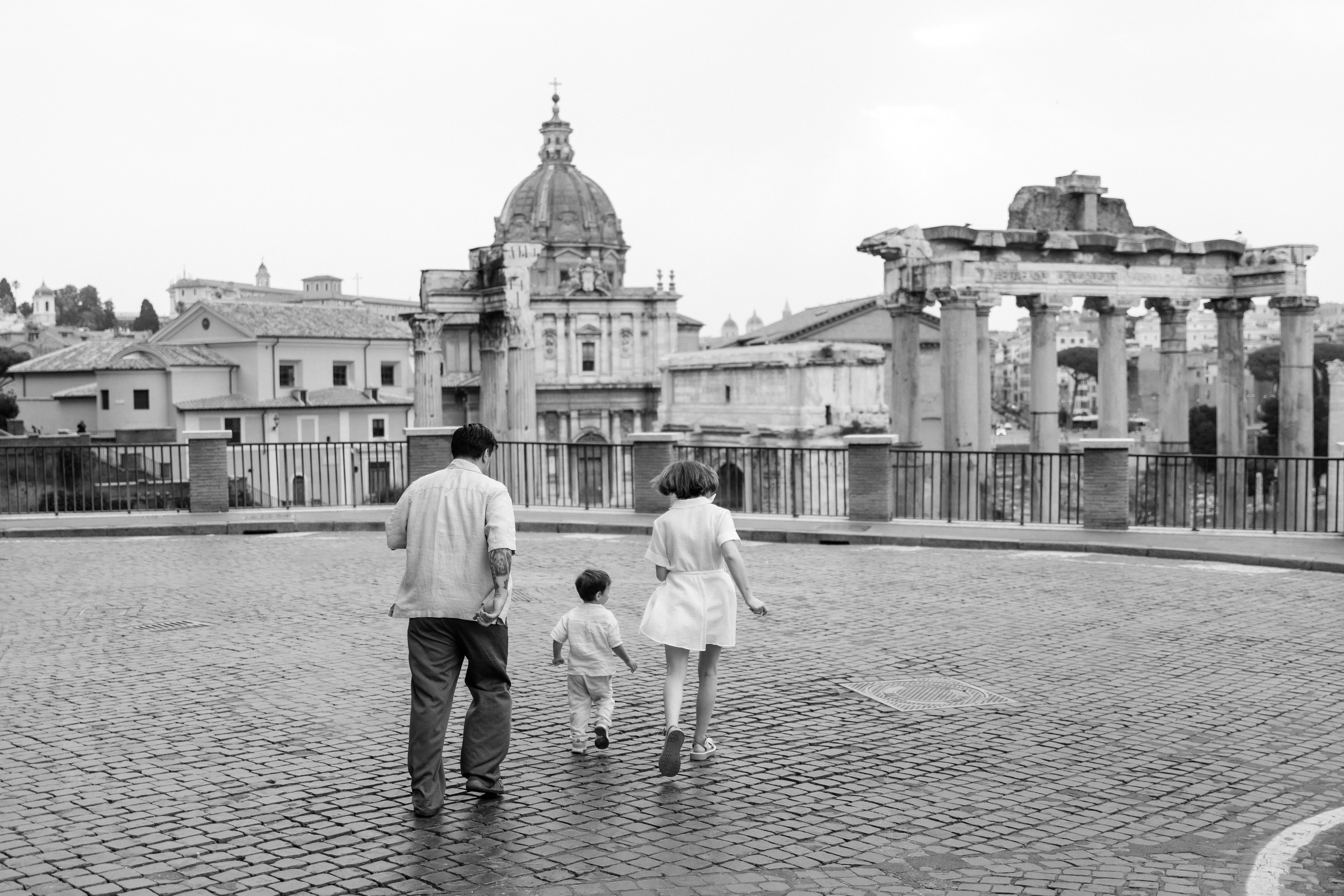Wedding photographer Italy Rome, Tuscany, Lake Como, Sicily, Puglia. Wedding Photographer Rome Tuscany Como Sicily Puglia Amalfy Italy- Oksana Savenchuk
