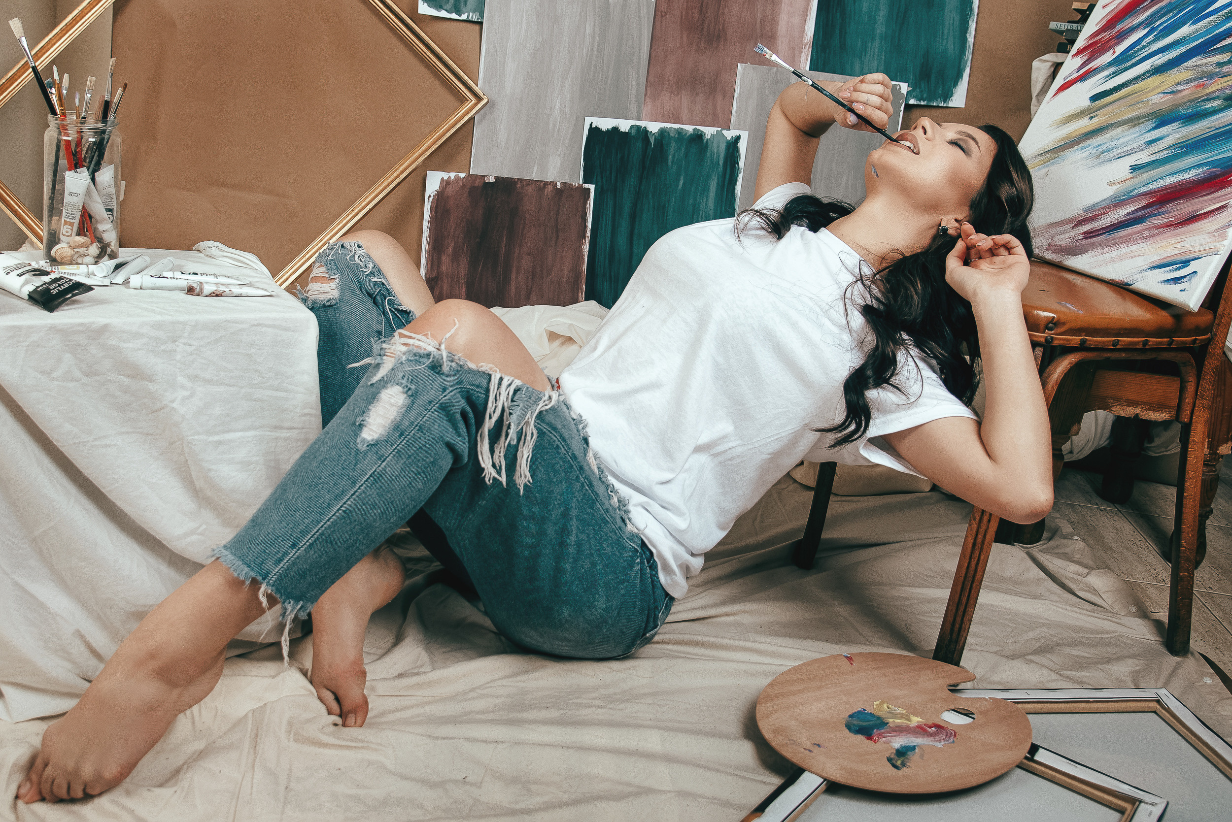 Artist, brushes, paints & body art