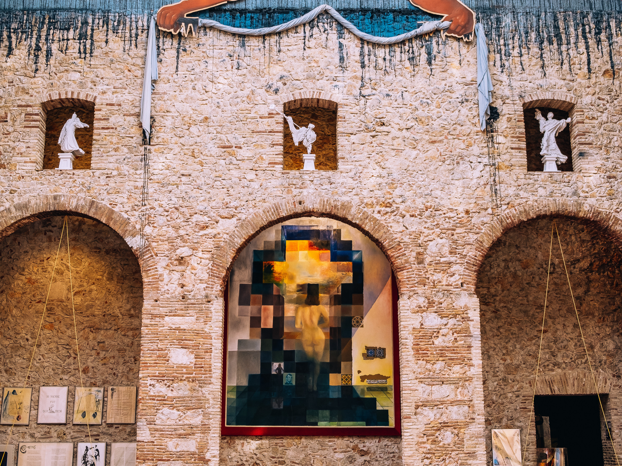 Teatro-Museo Dalí Figueres (Театр-музей Сальвадора Дали в Фигерасе)