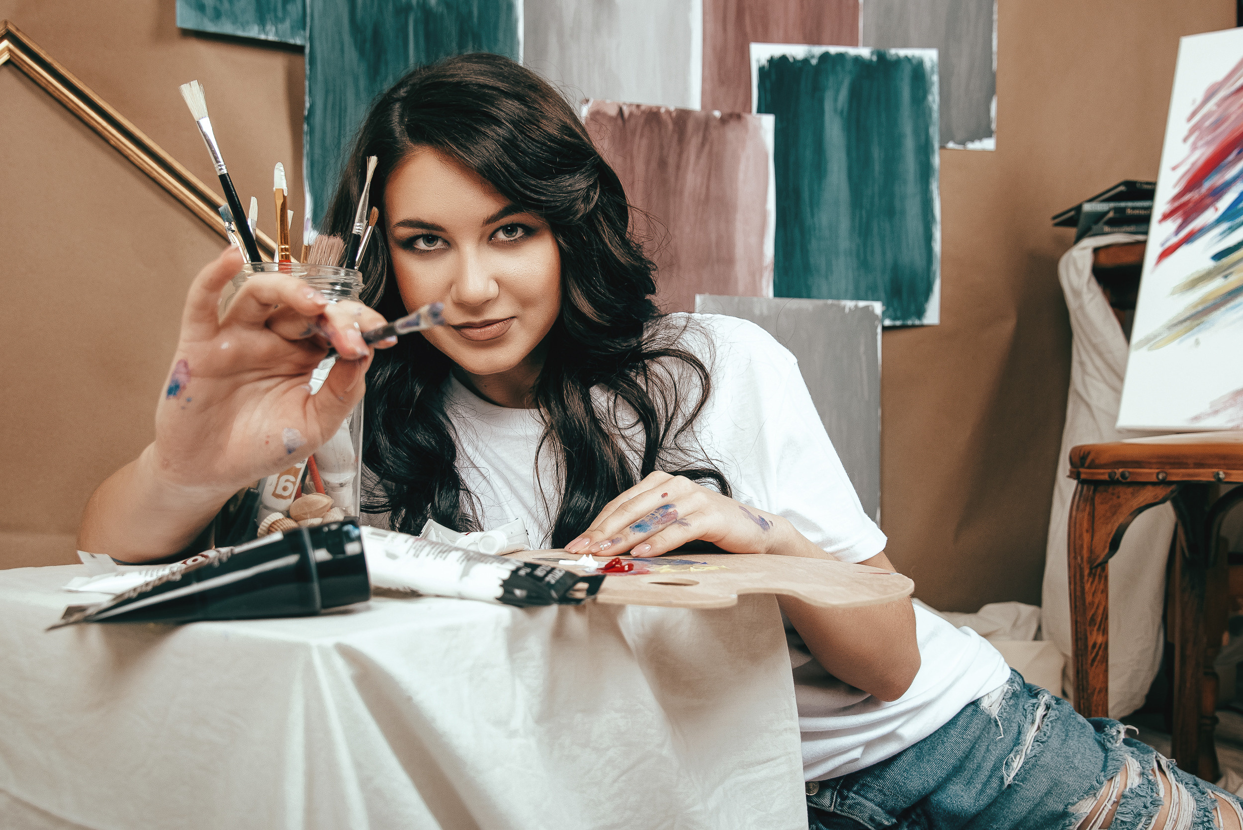 Artist, brushes, paints & body art