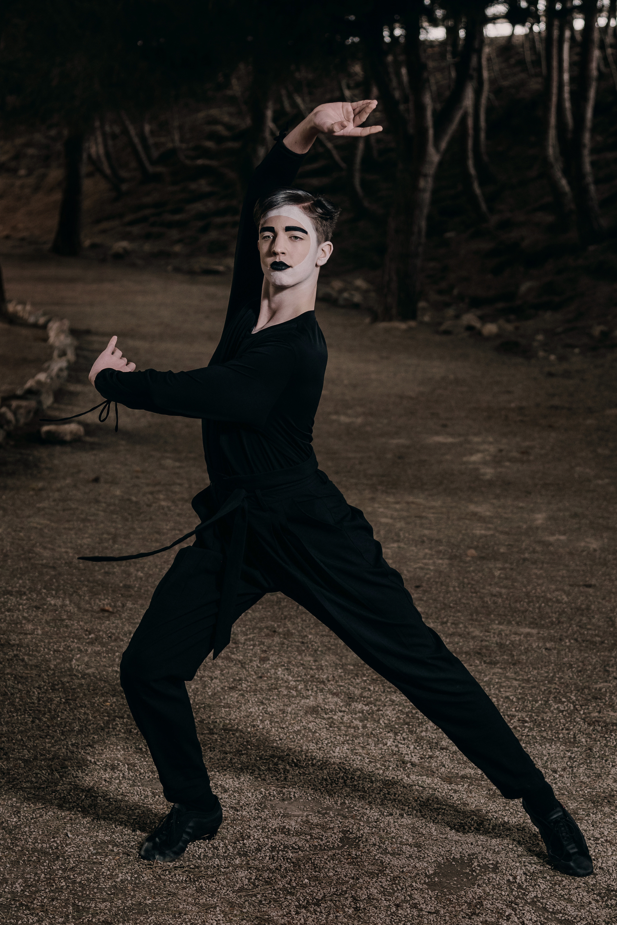 Dancing sorrow in the forest