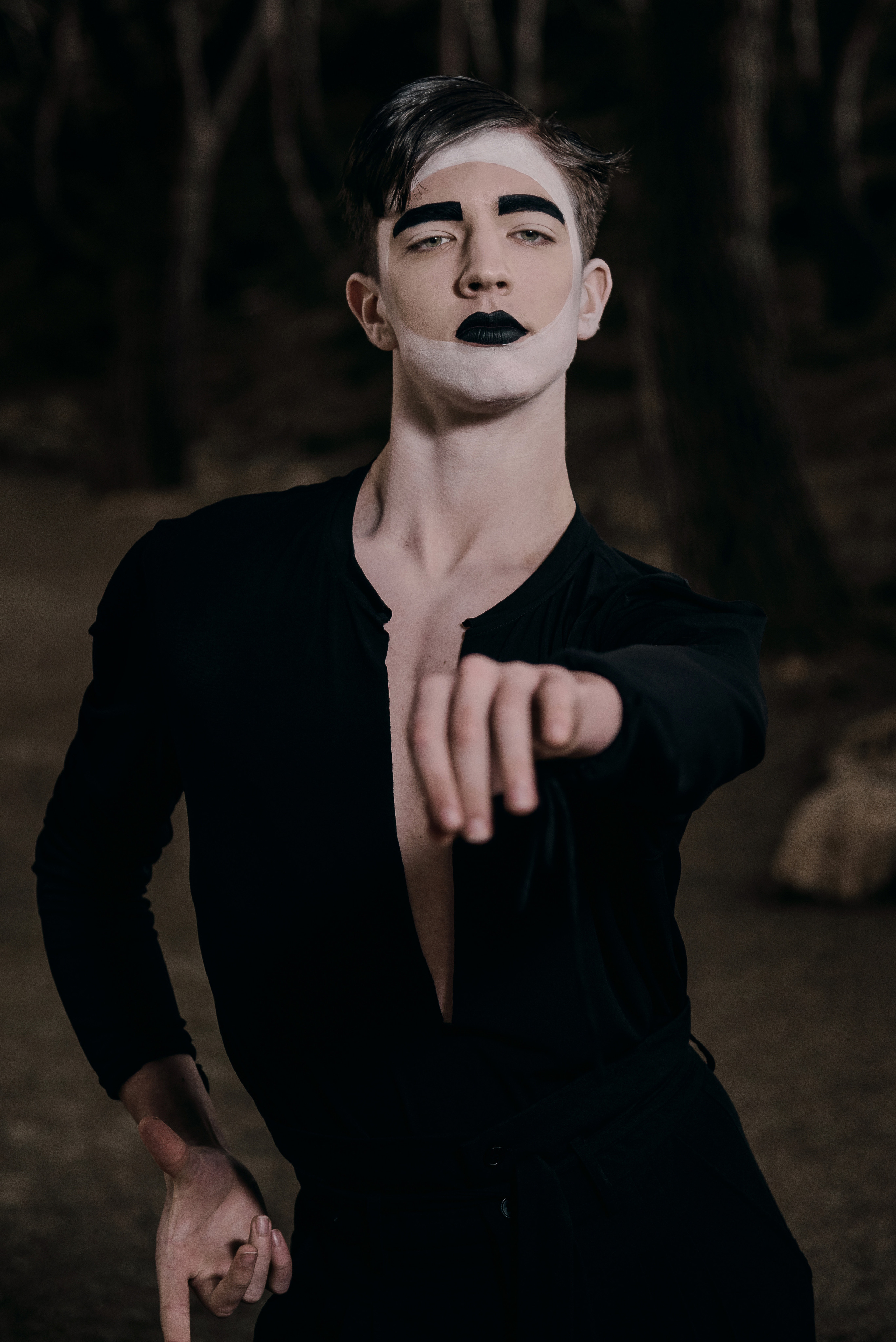 Dancing sorrow in the forest