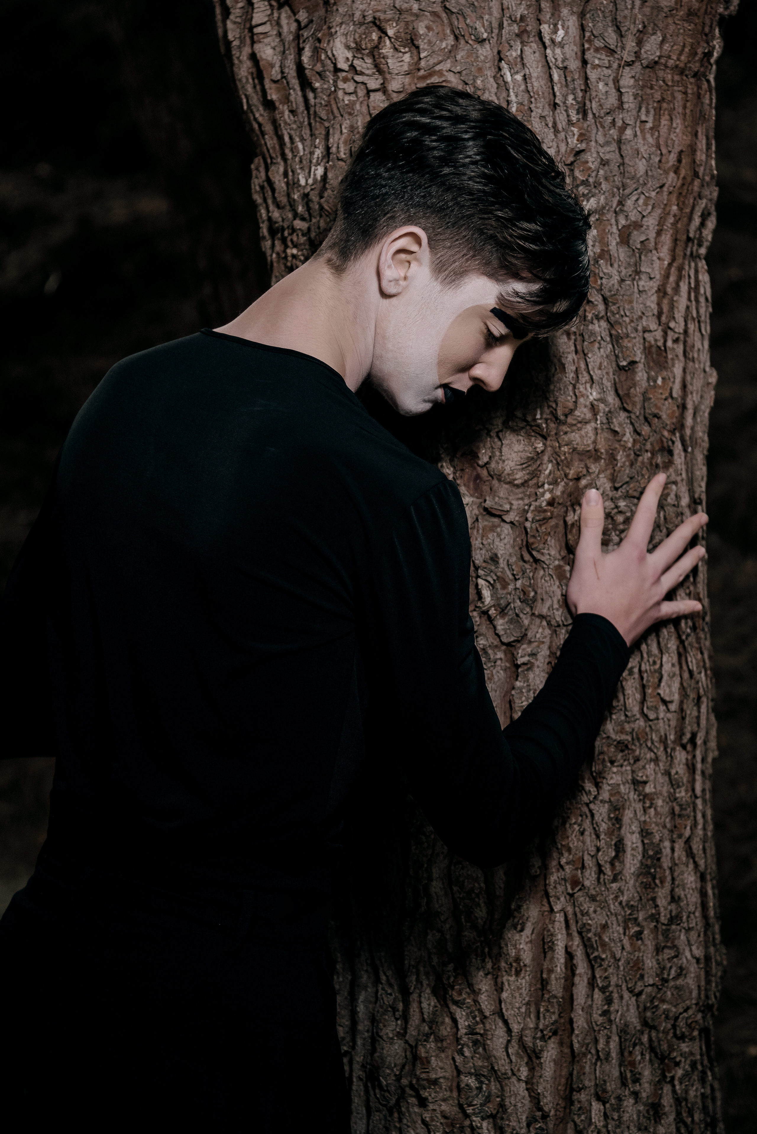 Dancing sorrow in the forest