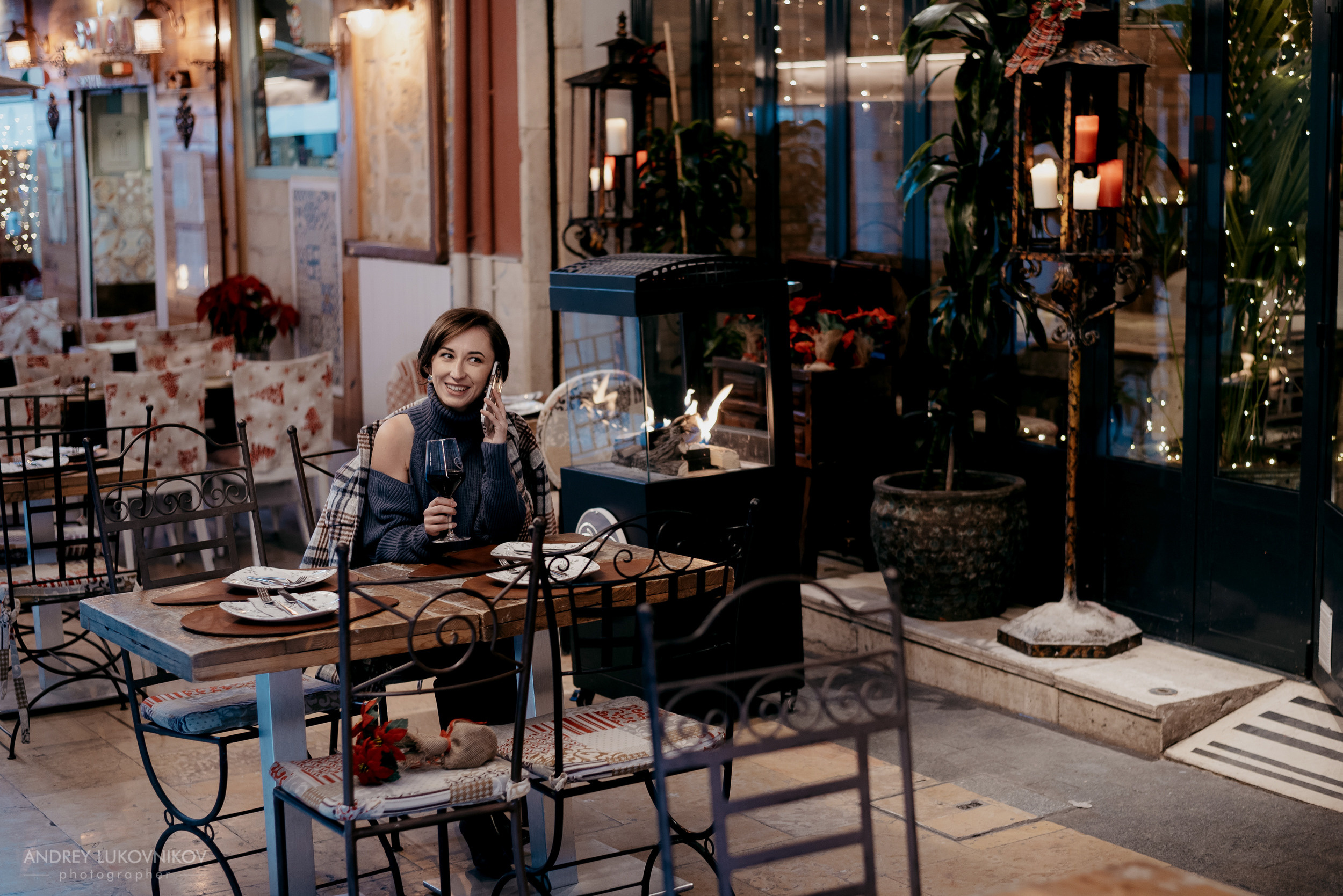 A stylized photo walk through the old town of Alicante