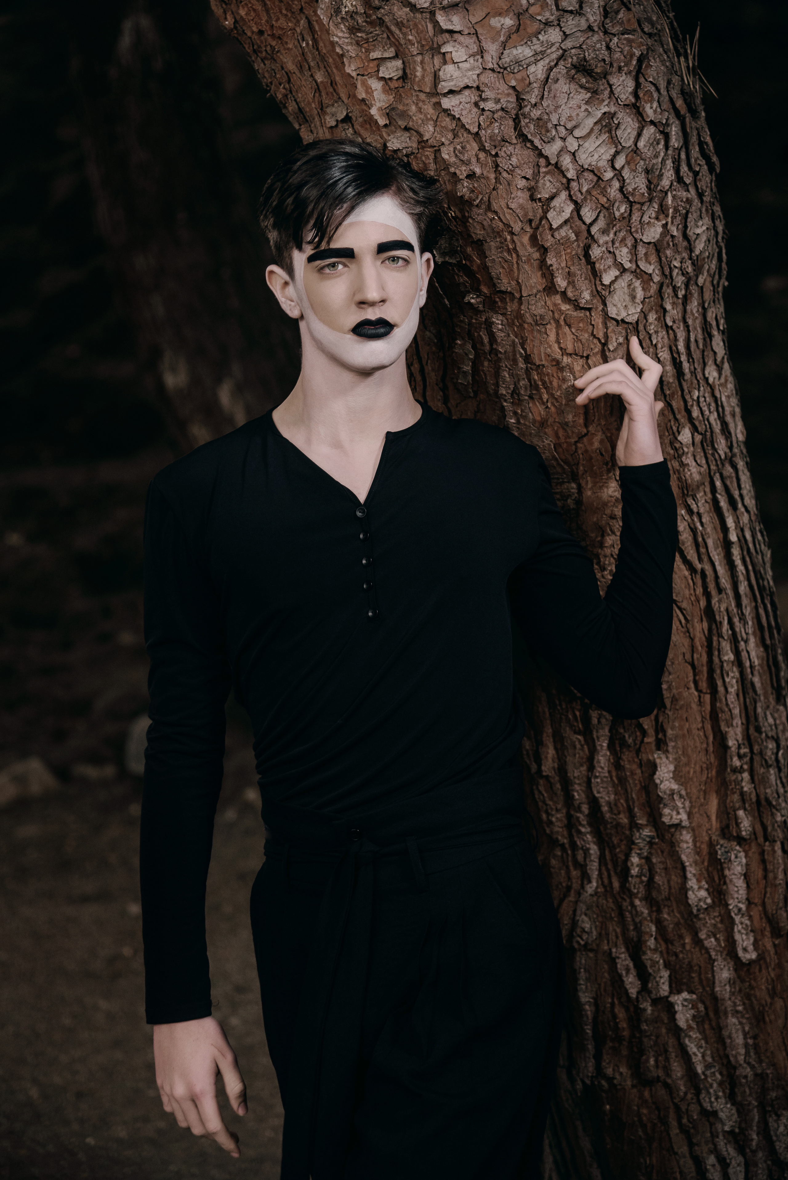 Dancing sorrow in the forest