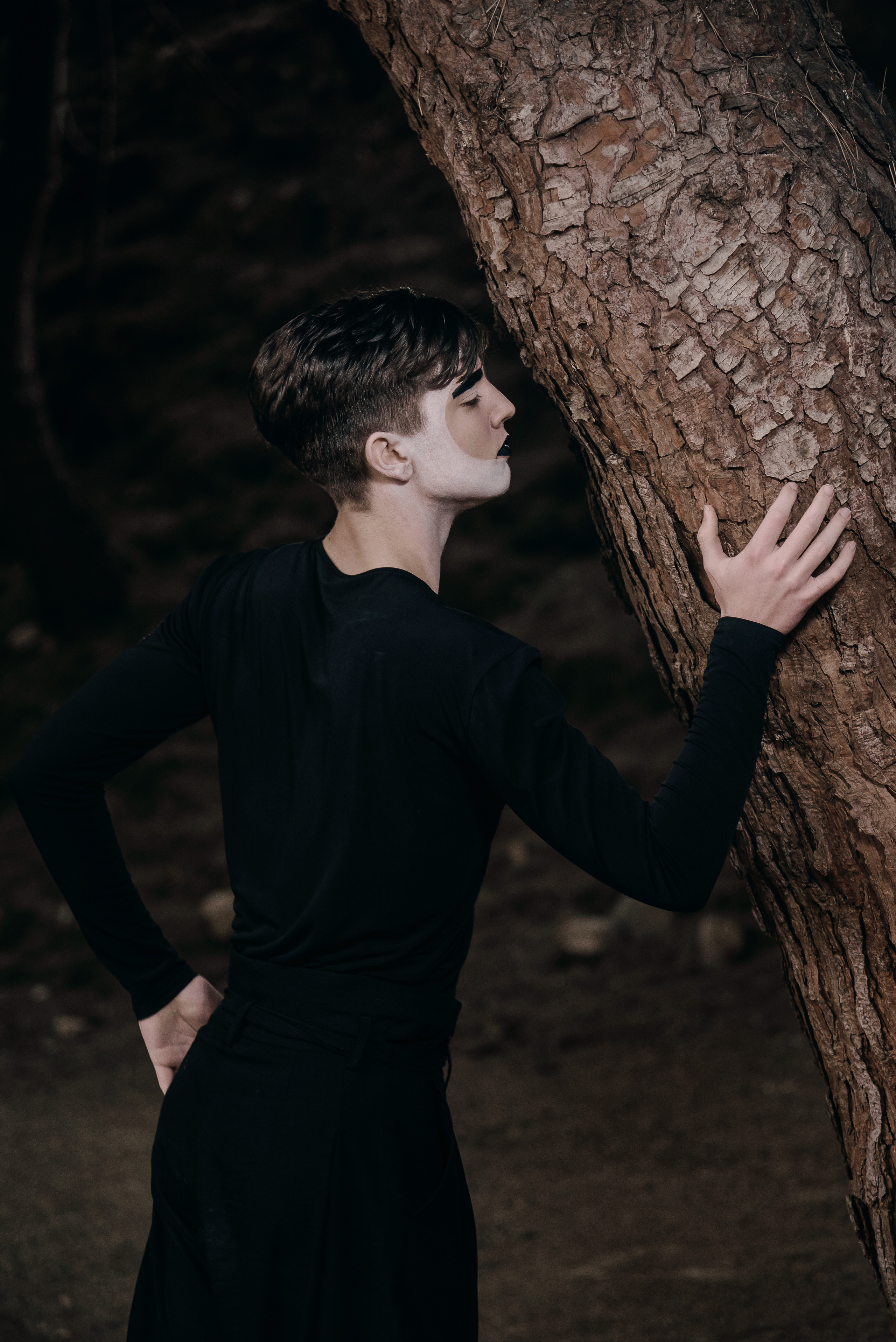 Dancing sorrow in the forest