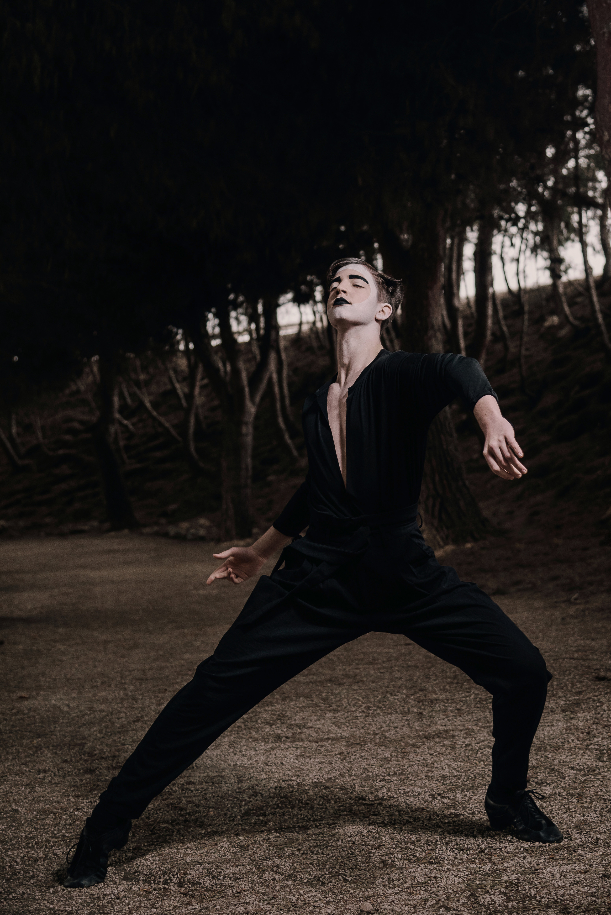 Dancing sorrow in the forest