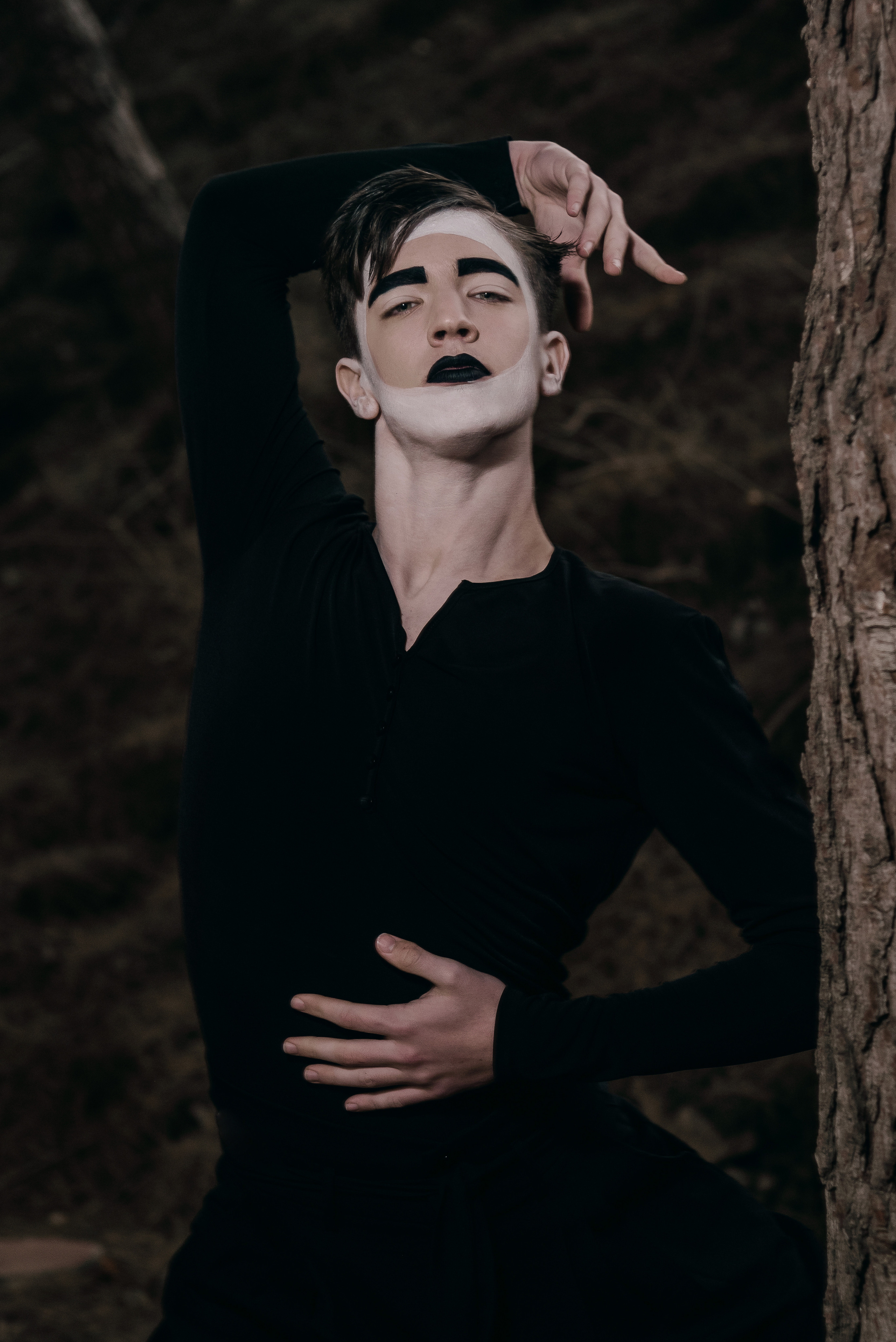 Dancing sorrow in the forest