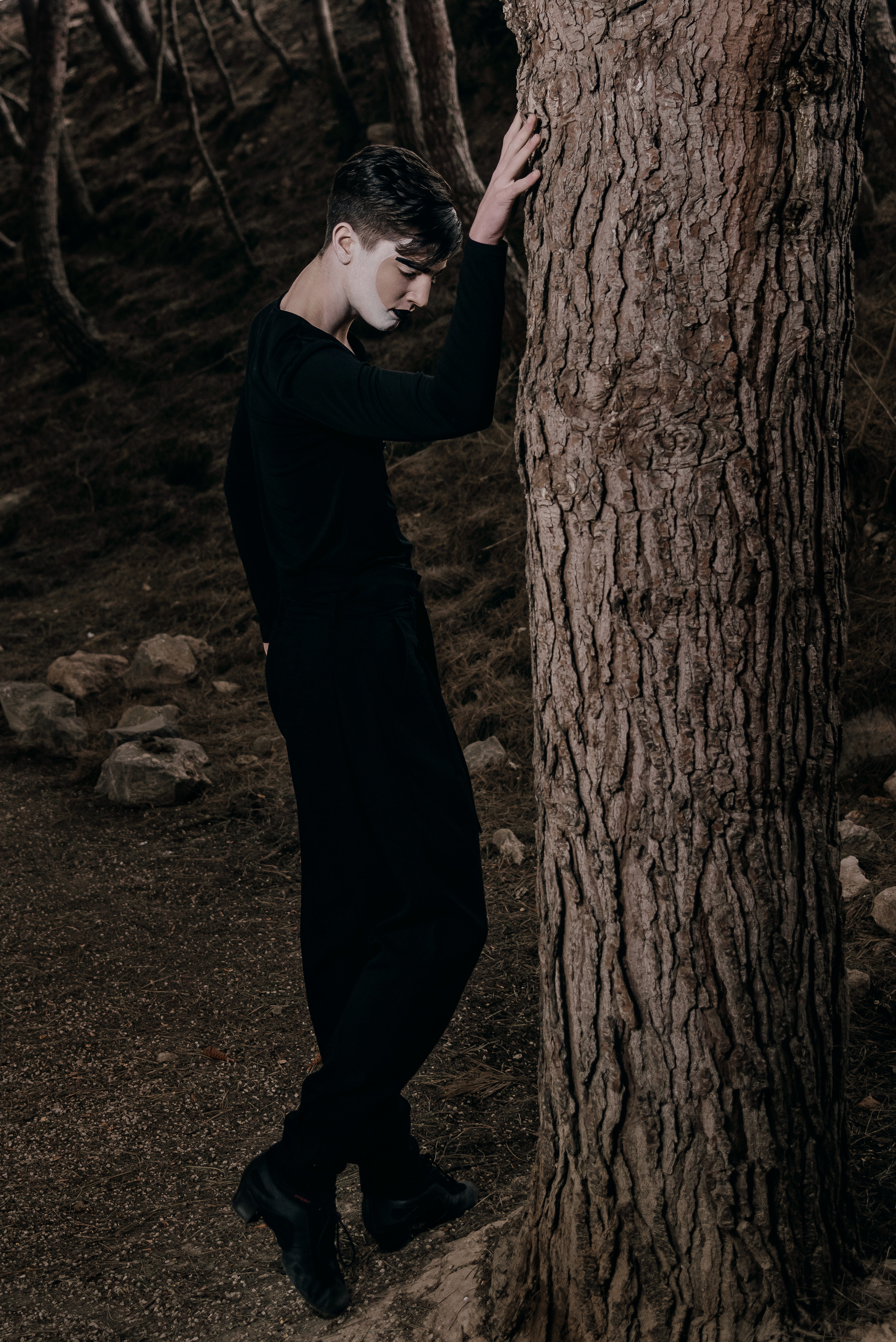 Dancing sorrow in the forest