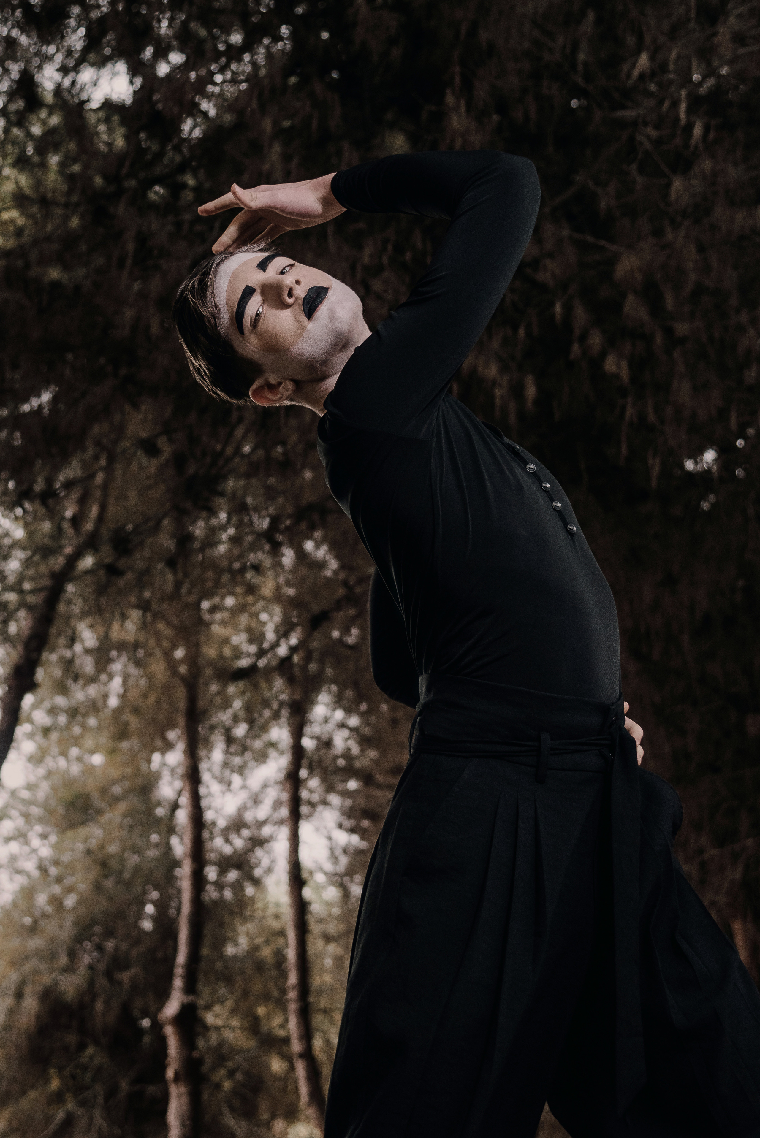 Dancing sorrow in the forest