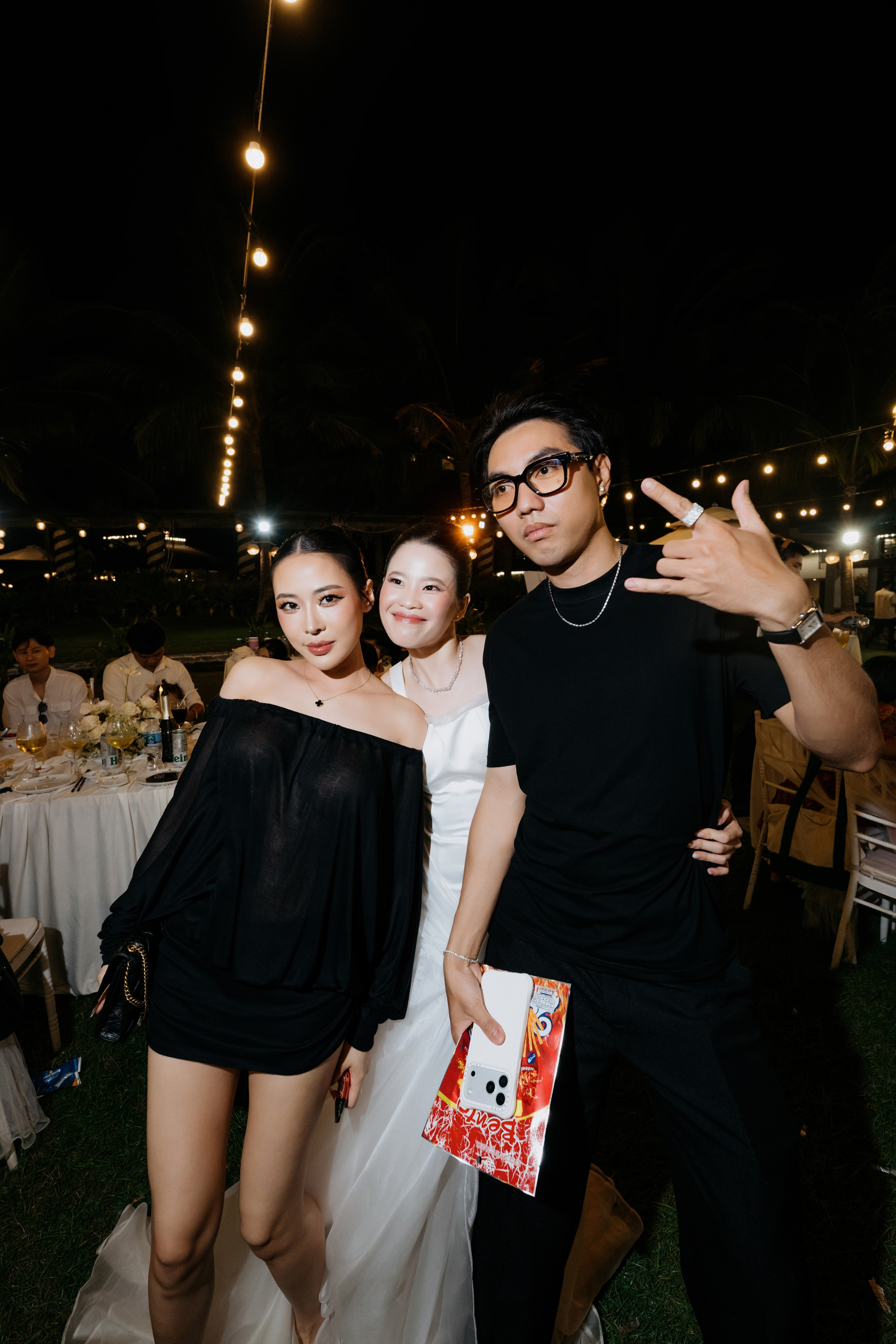 DIEU & THINH/Destination Wedding. Nhiếp ảnh gia đám cưới hàng đầu tại Thành Phố Hồ Chí Minh