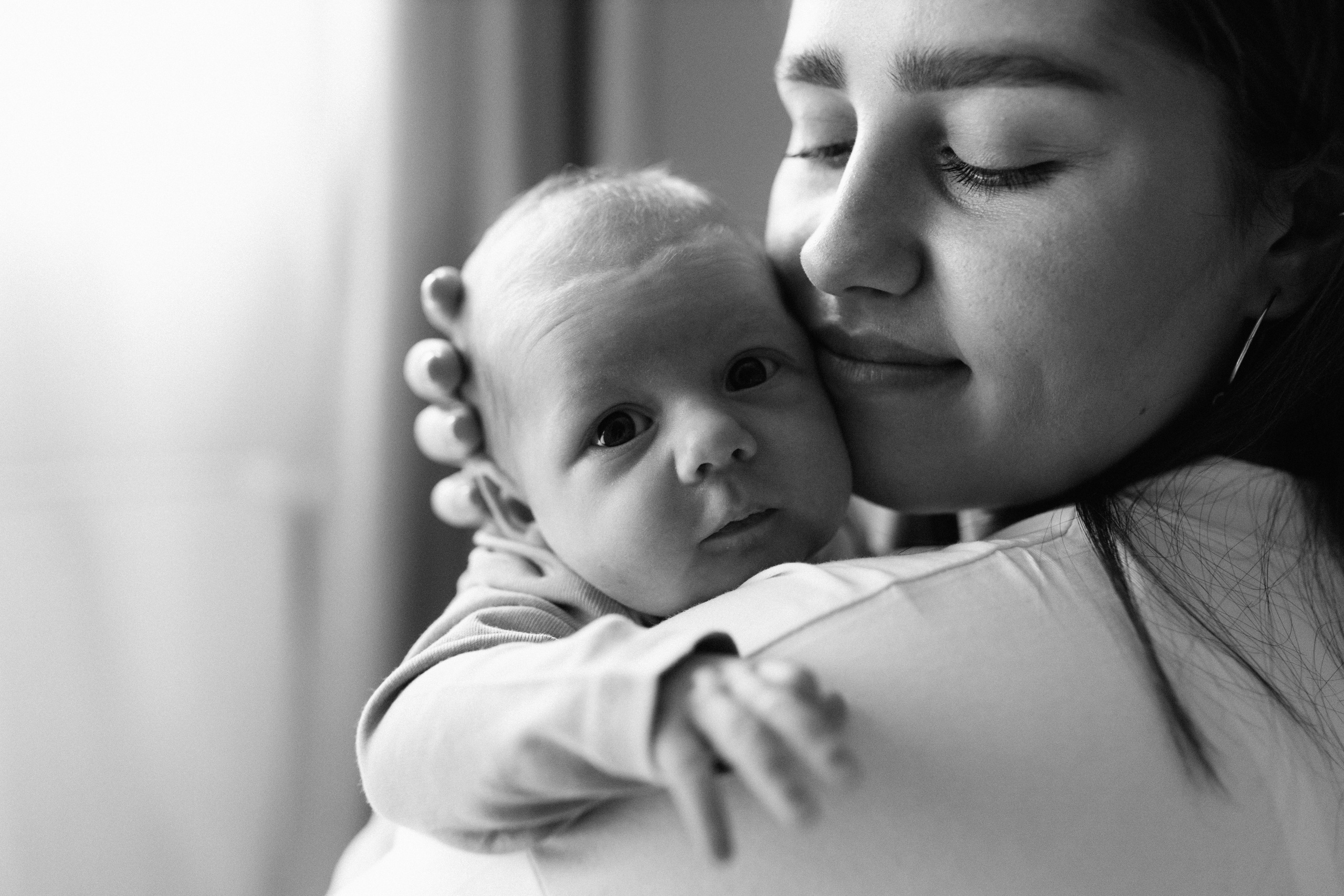 Newborn Home Photo Session. Maternity, newborn photographer in the Bay Area|Iryna Rakivnenko