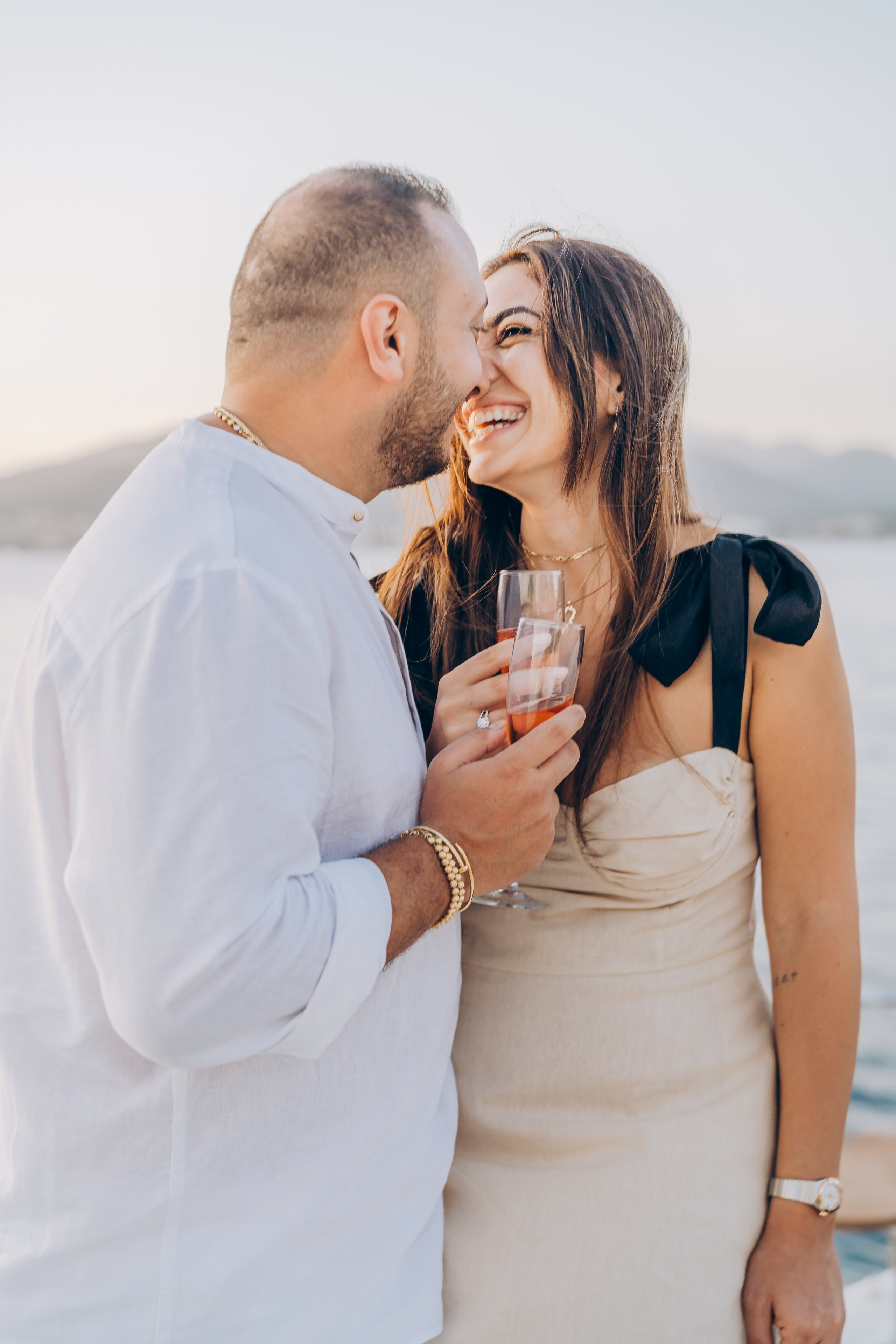 Engagement on a yacht at sunset. Фотограф у Пальма де Майорка