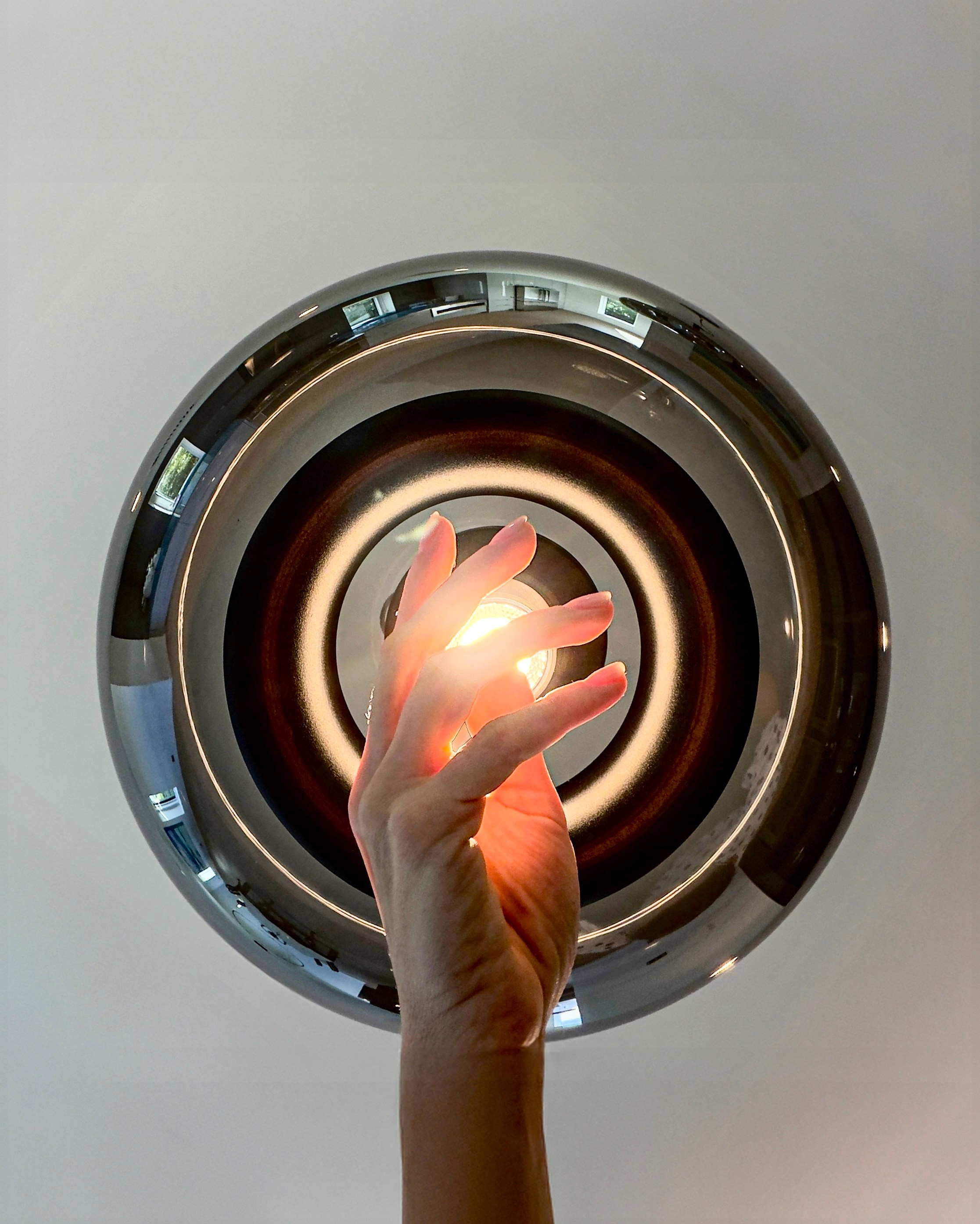 HAND. Julia Kantor | Architecture & Abstract Photographer