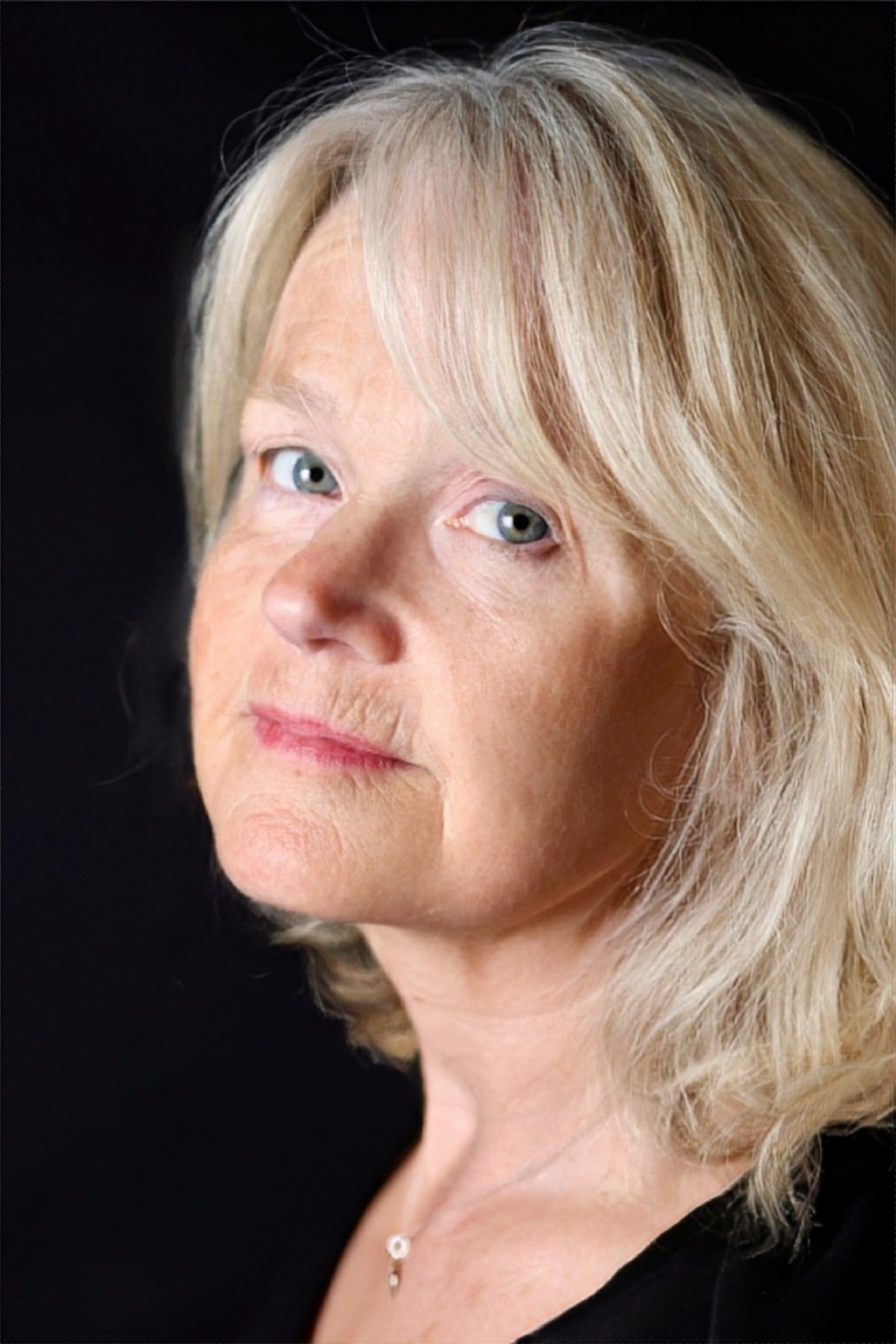 Женский портрет. Фотограф Таня Уорд Бидефорд Пермь Эксетер Плимут Лондон