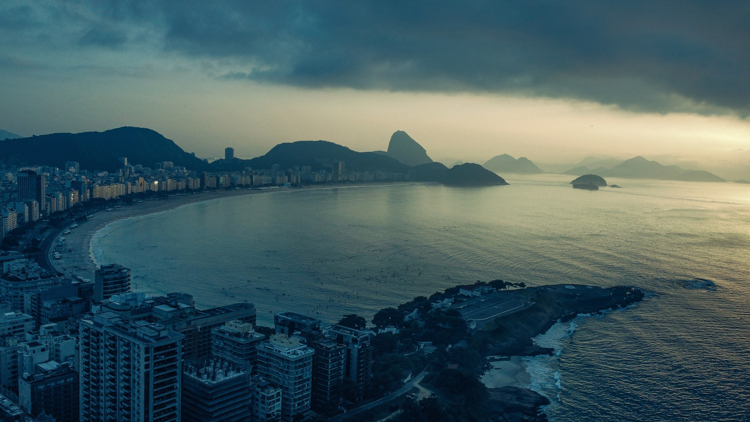 BRESIL. Photographe Karen Tatevosian