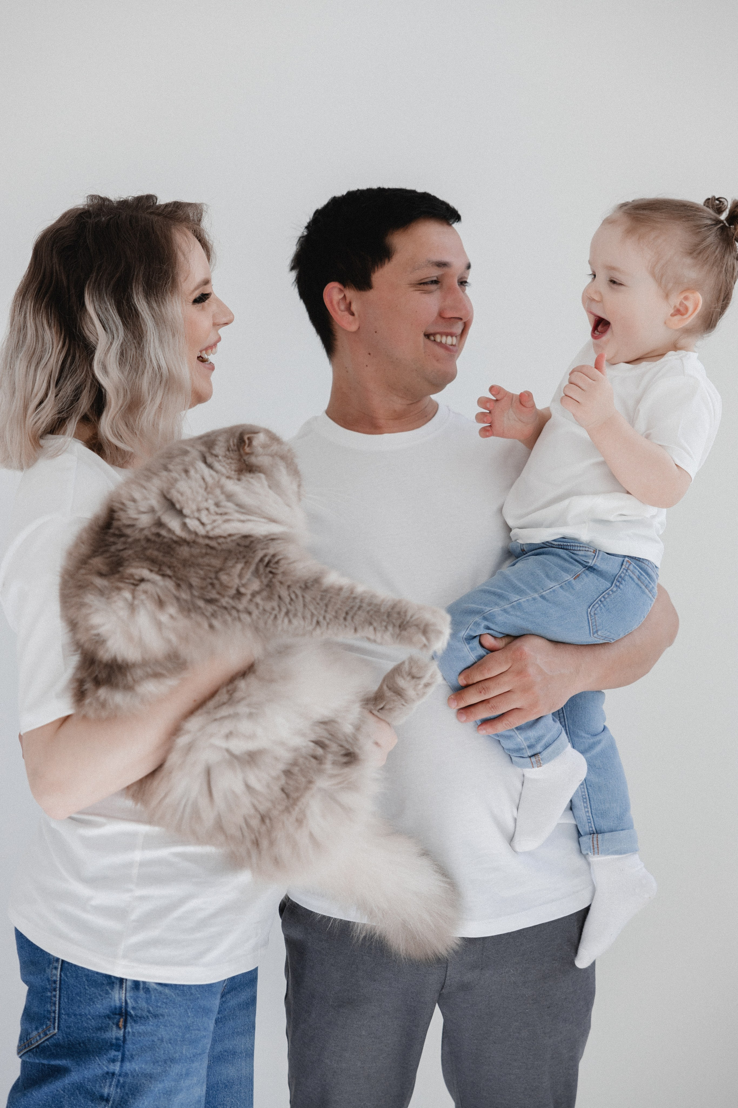 Babybauch Shooting im Fotostudio | Schwangerschaftsfotos in Bochum. Hochzeitsfotografin Bochum | Halyna Reiche Fotografie NRW